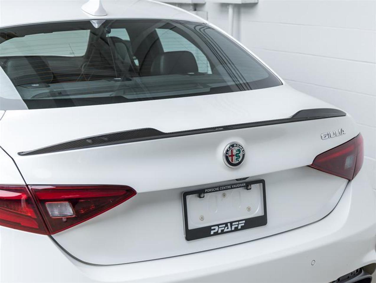 2017 Alfa Romeo Giulia  Photo