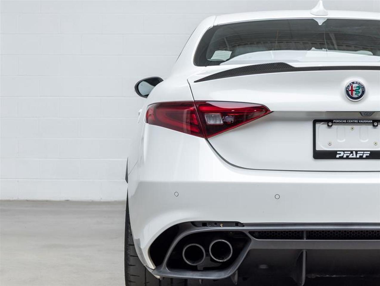 2017 Alfa Romeo Giulia  Photo