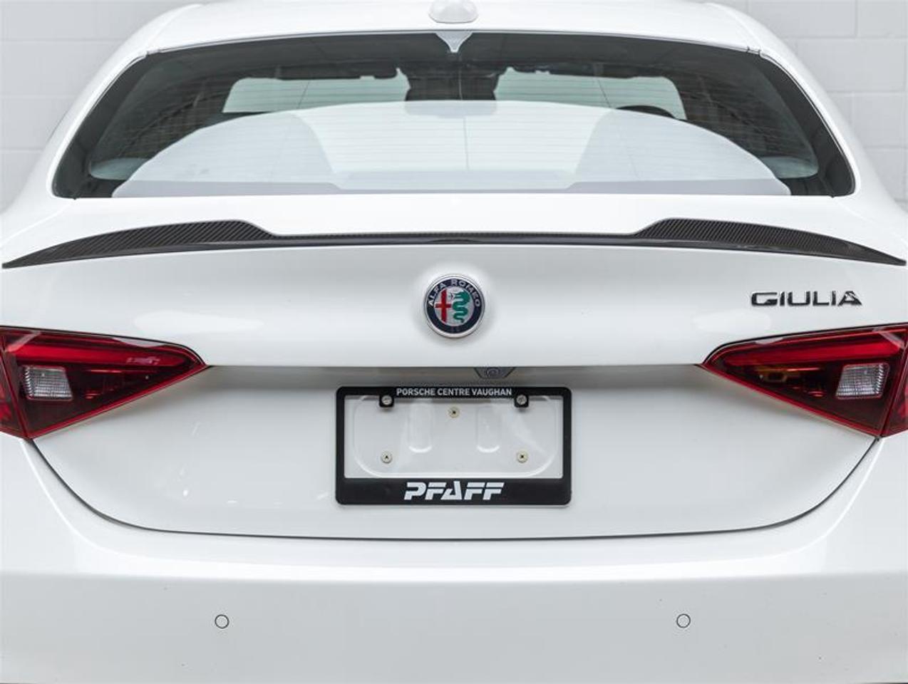 2017 Alfa Romeo Giulia  Photo