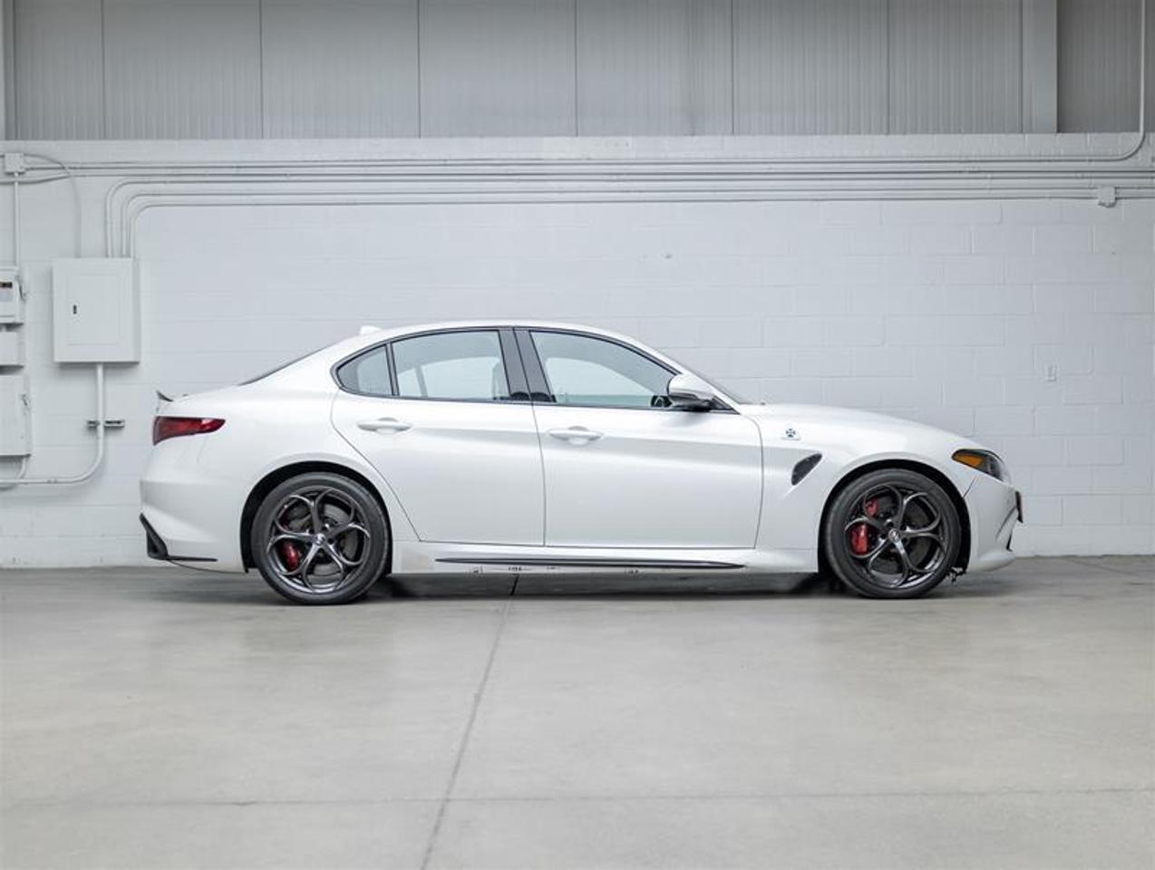 2017 Alfa Romeo Giulia  Photo
