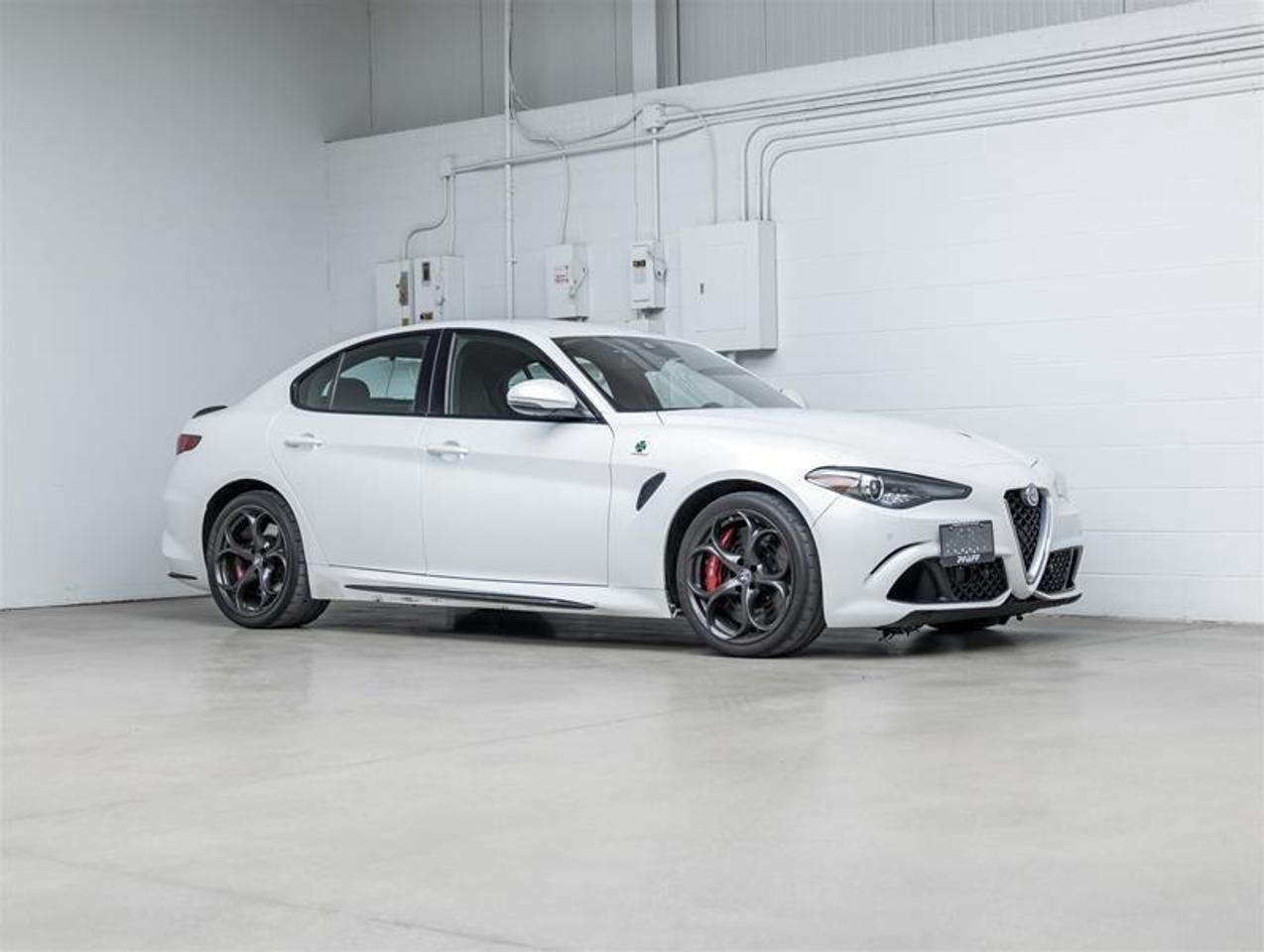 2017 Alfa Romeo Giulia  Photo