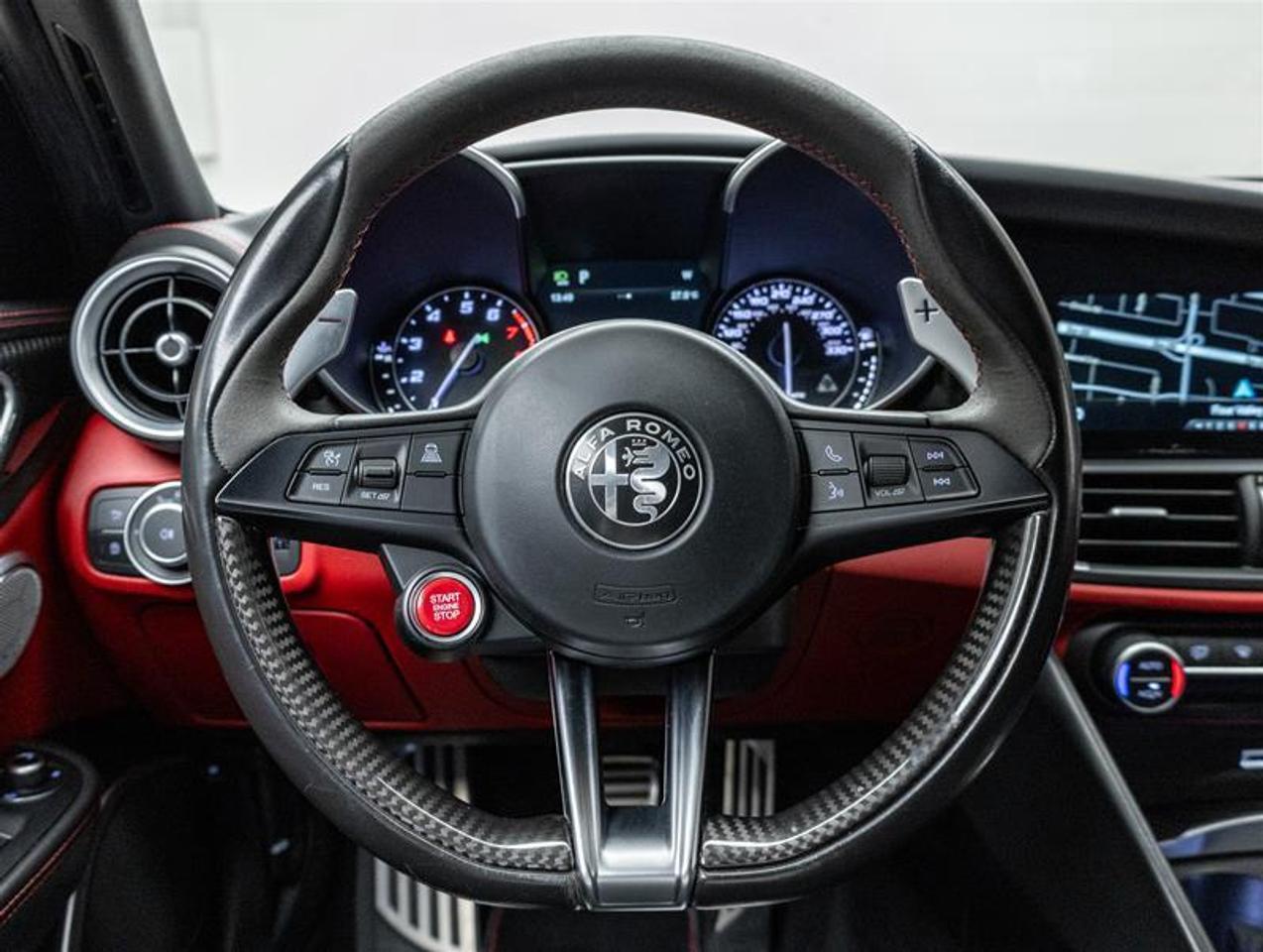 2017 Alfa Romeo Giulia  Photo