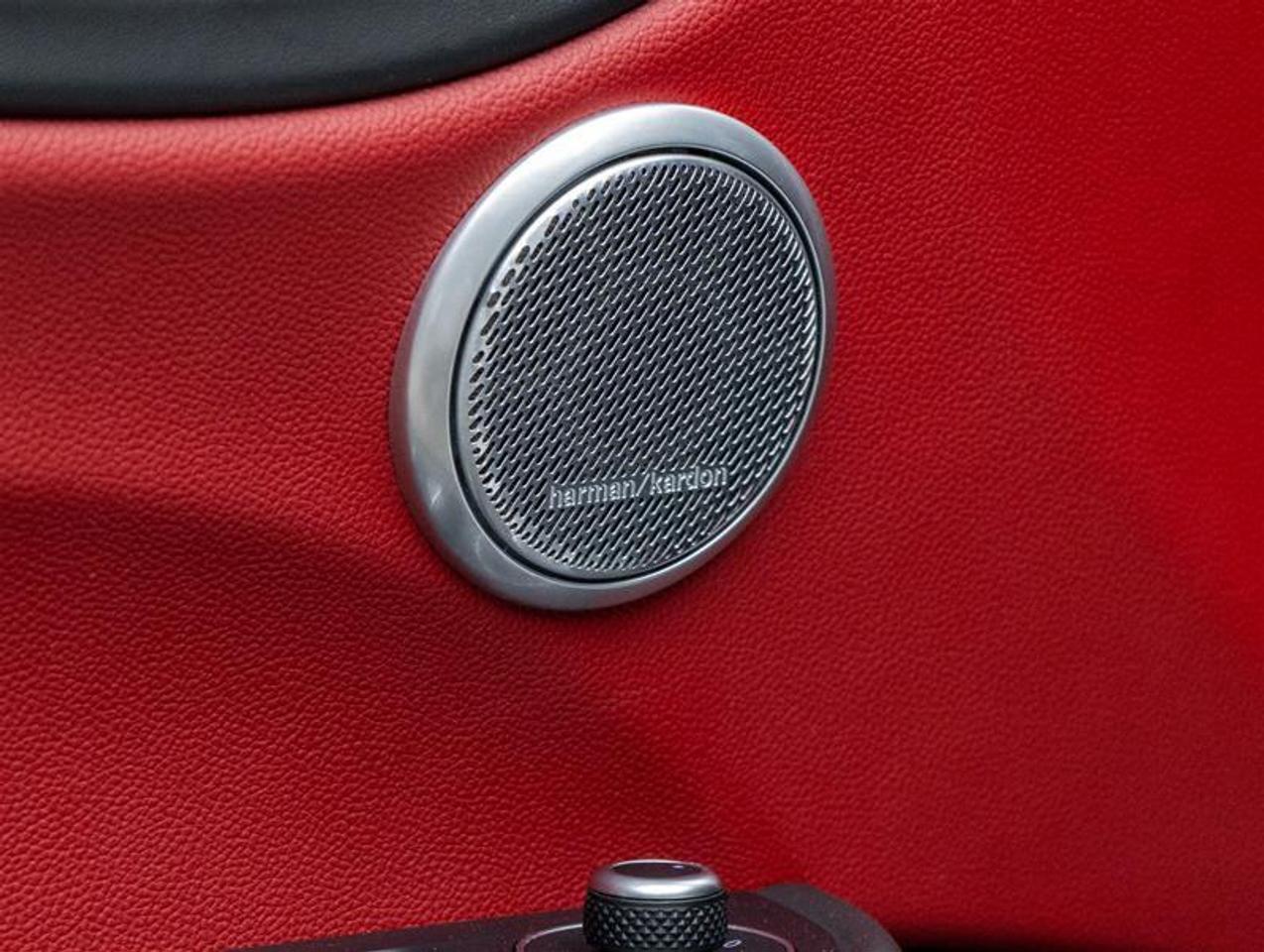 2017 Alfa Romeo Giulia  Photo