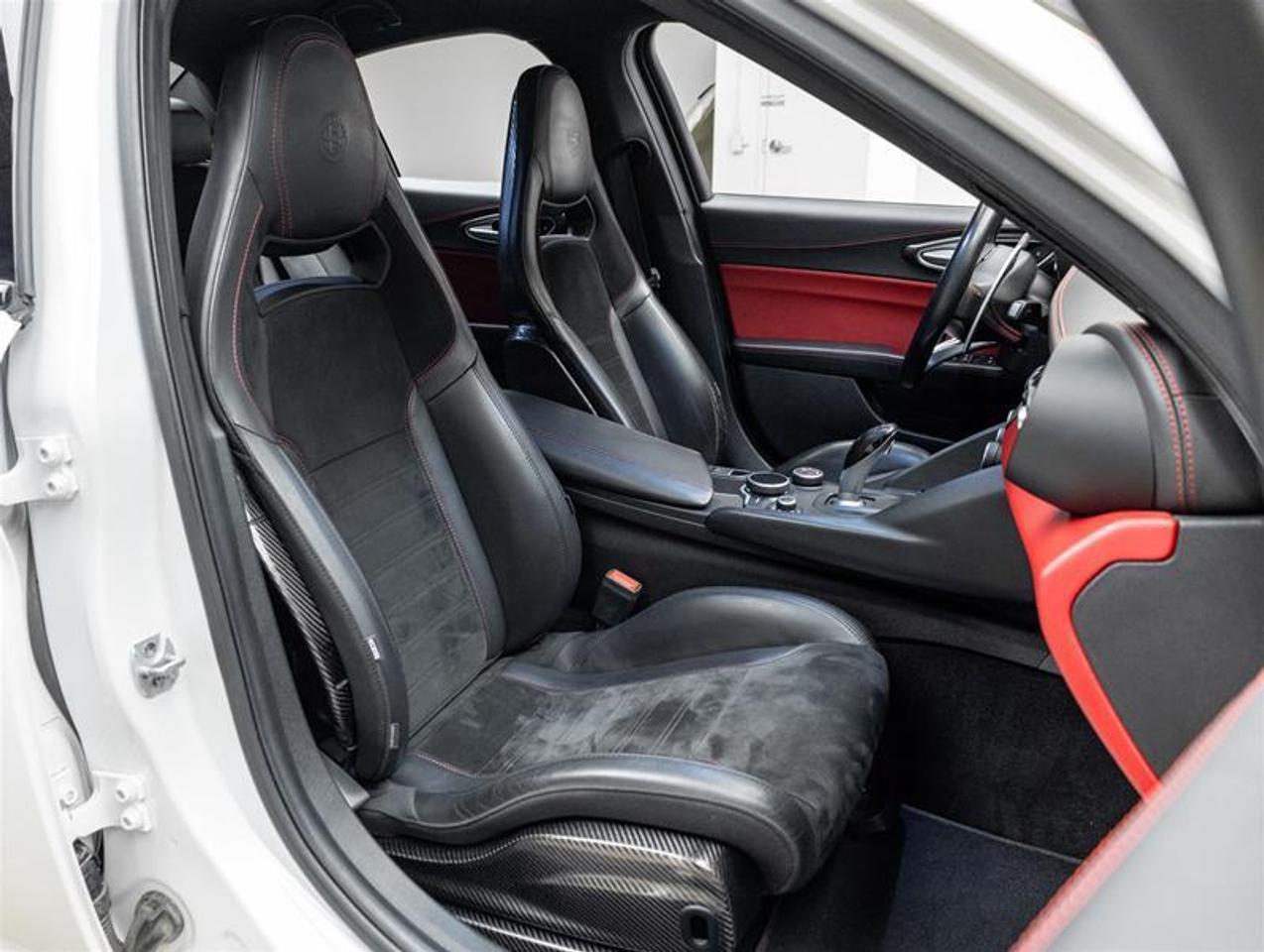 2017 Alfa Romeo Giulia  Photo