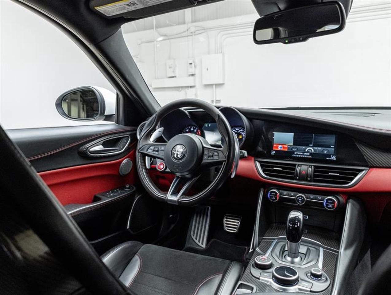 2017 Alfa Romeo Giulia  Photo