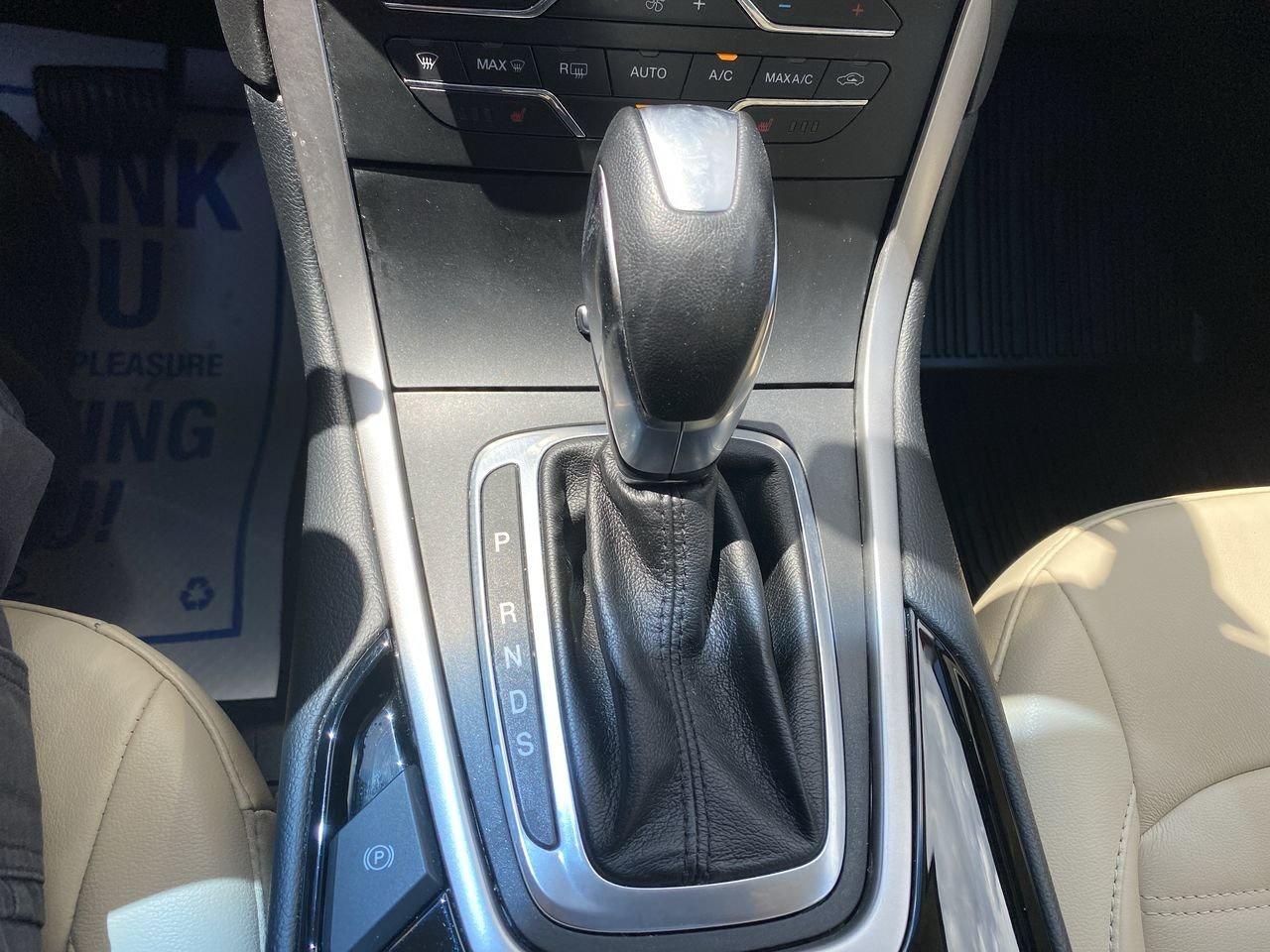 2018 Ford Edge SEL Photo