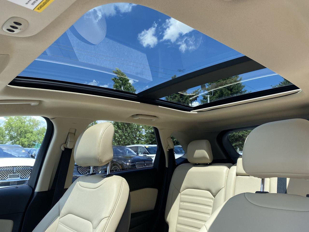 2018 Ford Edge SEL Photo