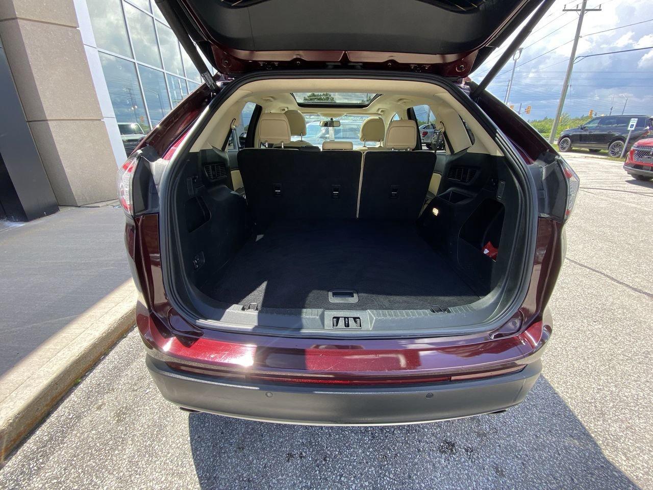 2018 Ford Edge SEL Photo