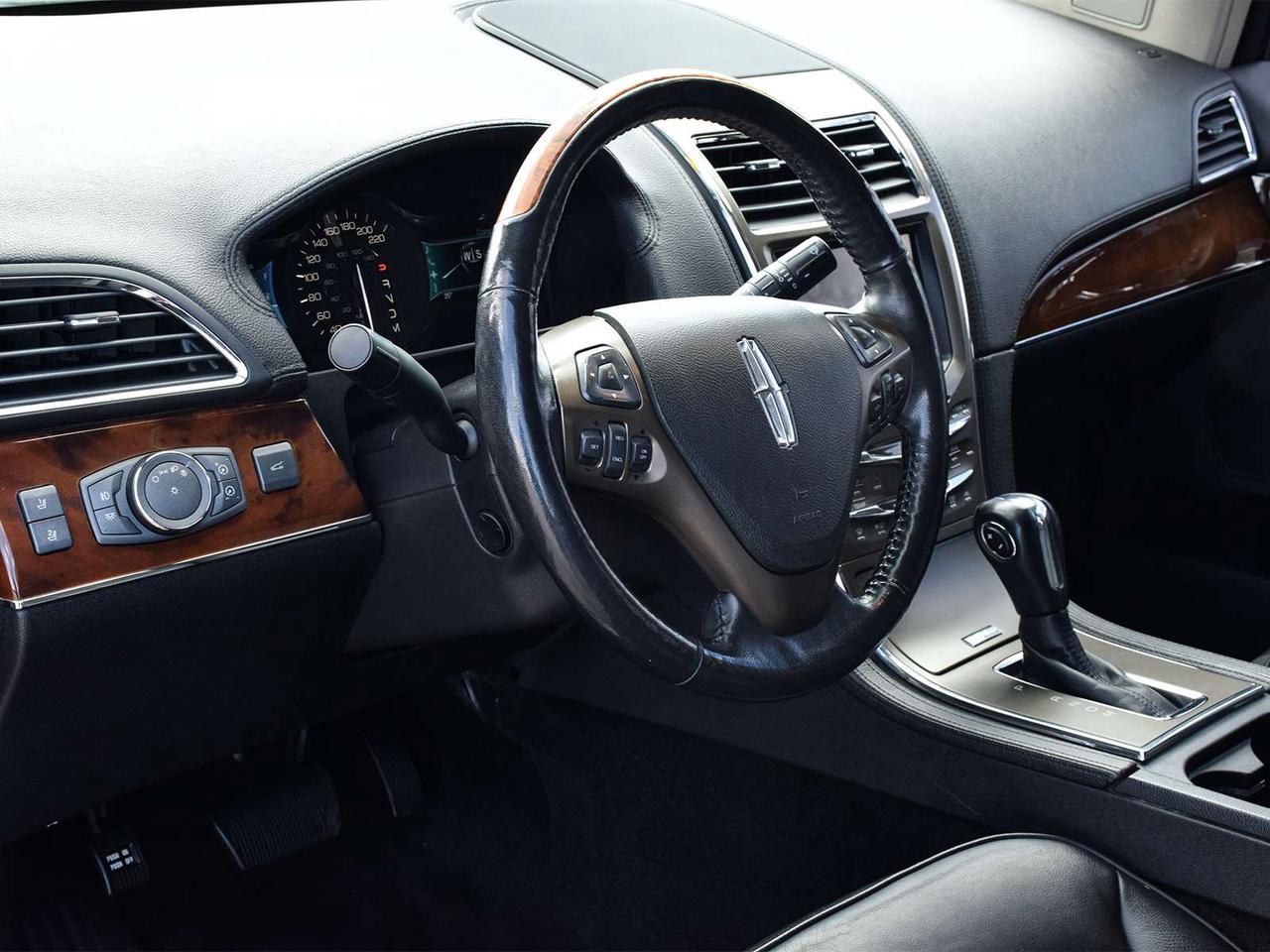 2012 Lincoln MKX AWD ~Heated/Cooled Leather ~Bluetooth ~Camera Photo