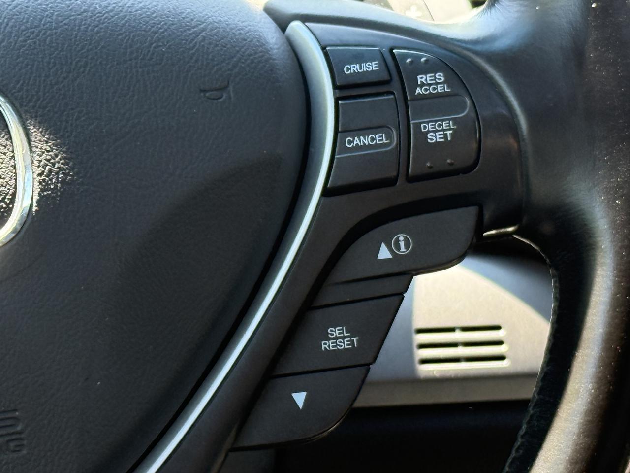 2013 Acura RDX AS - IS l AWD l Tech Pkg l Navi l 2 Keys l R Cam l Photo