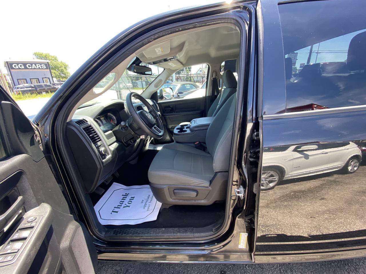 2016 RAM 1500 2WD Quad Cab 140.5  Tradesman Photo