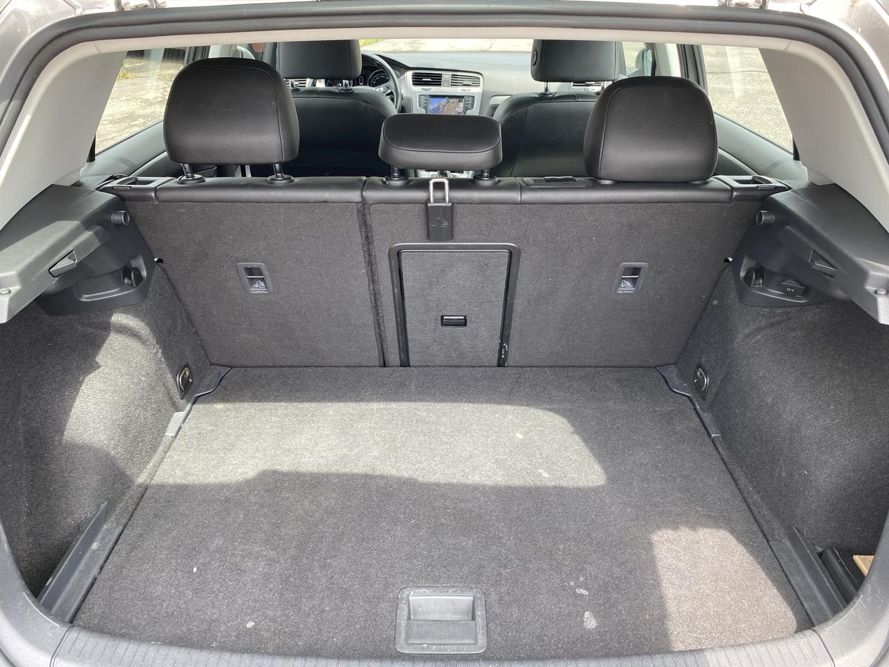 2016 Volkswagen Golf 5dr HB Auto 1.8 TSI Highline Photo