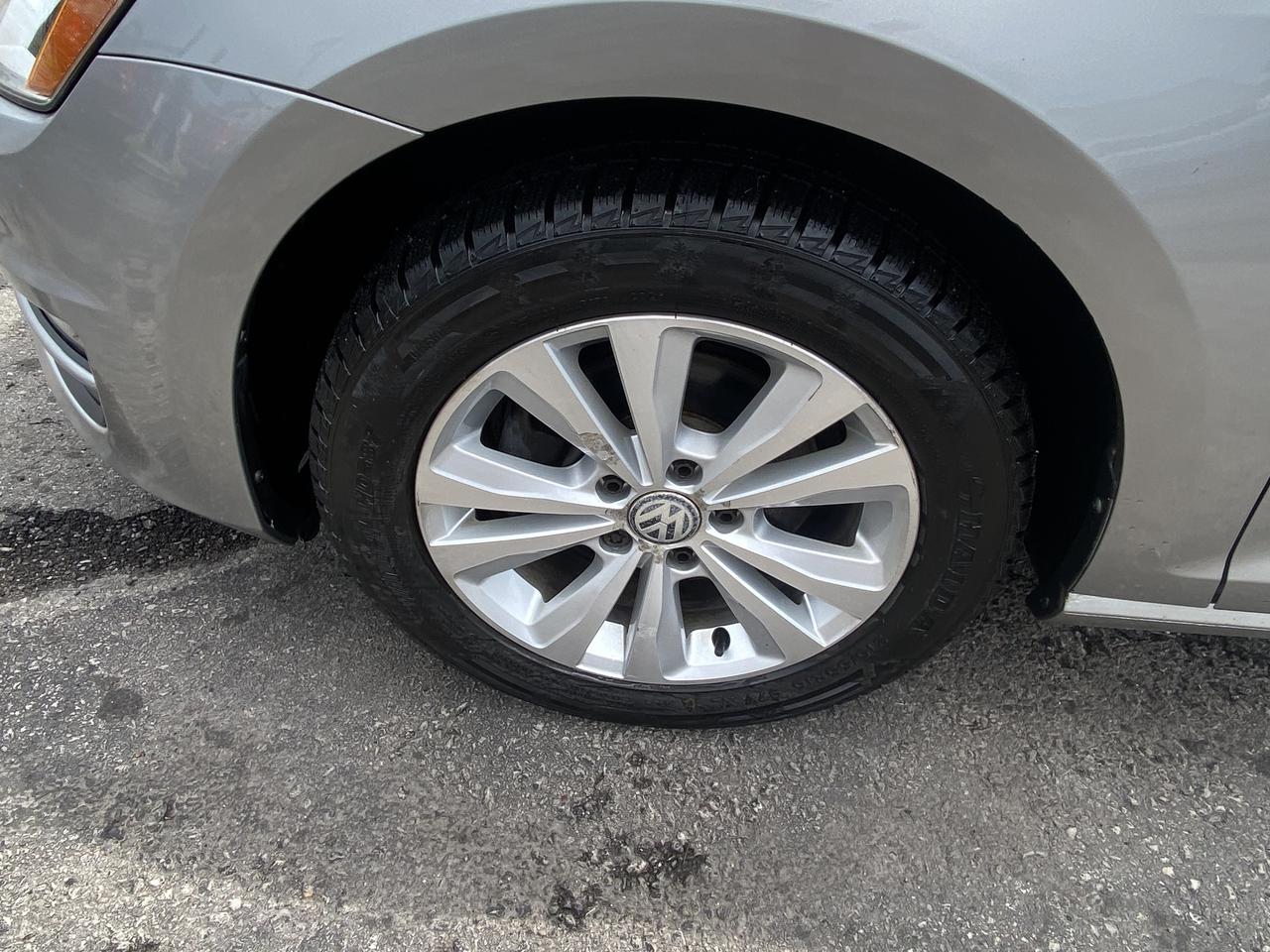 2016 Volkswagen Golf 5dr HB Auto 1.8 TSI Highline Photo