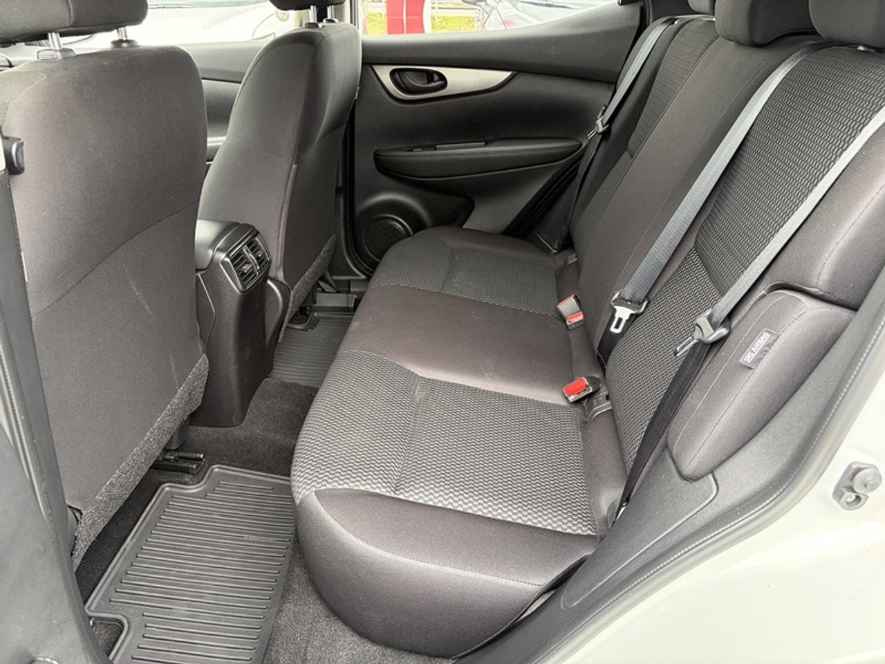 2021 Nissan Qashqai S AWD   Rear Camera   CarPlay   Android Auto   Hea Photo