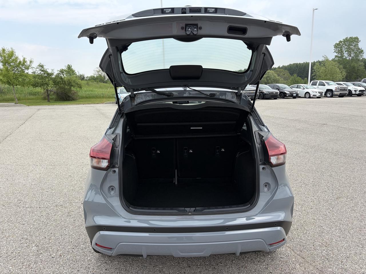 2024 Nissan Kicks SR   Premium Pkg.   Leather   Heated Seats Photo