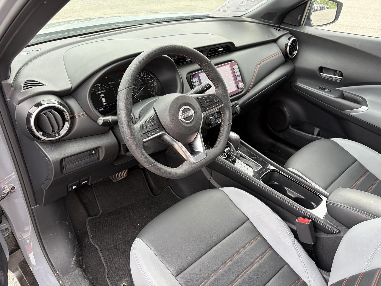 2024 Nissan Kicks SR   Premium Pkg.   Leather   Heated Seats Photo