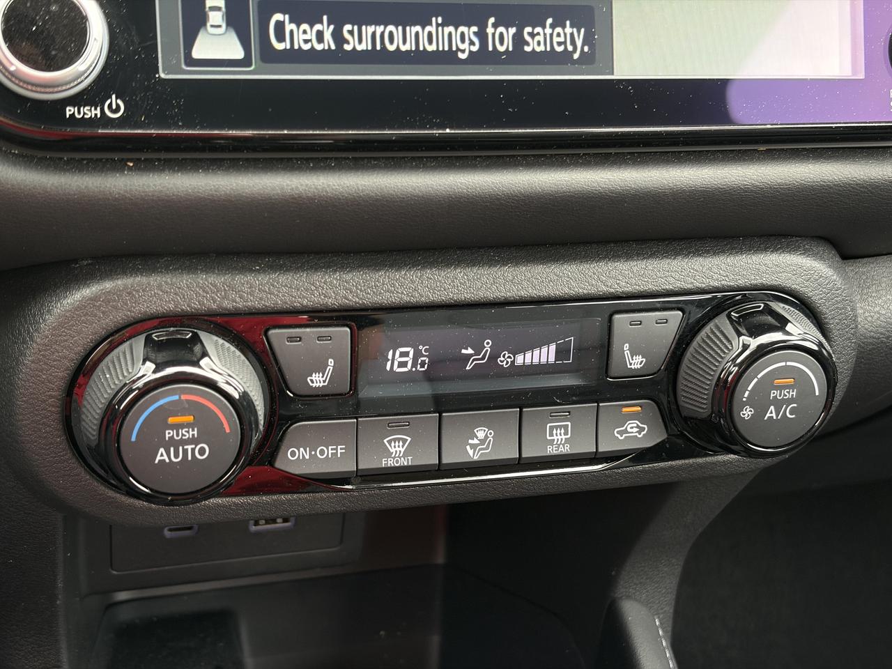 2024 Nissan Kicks SR   Premium Pkg.   Leather   Heated Seats Photo