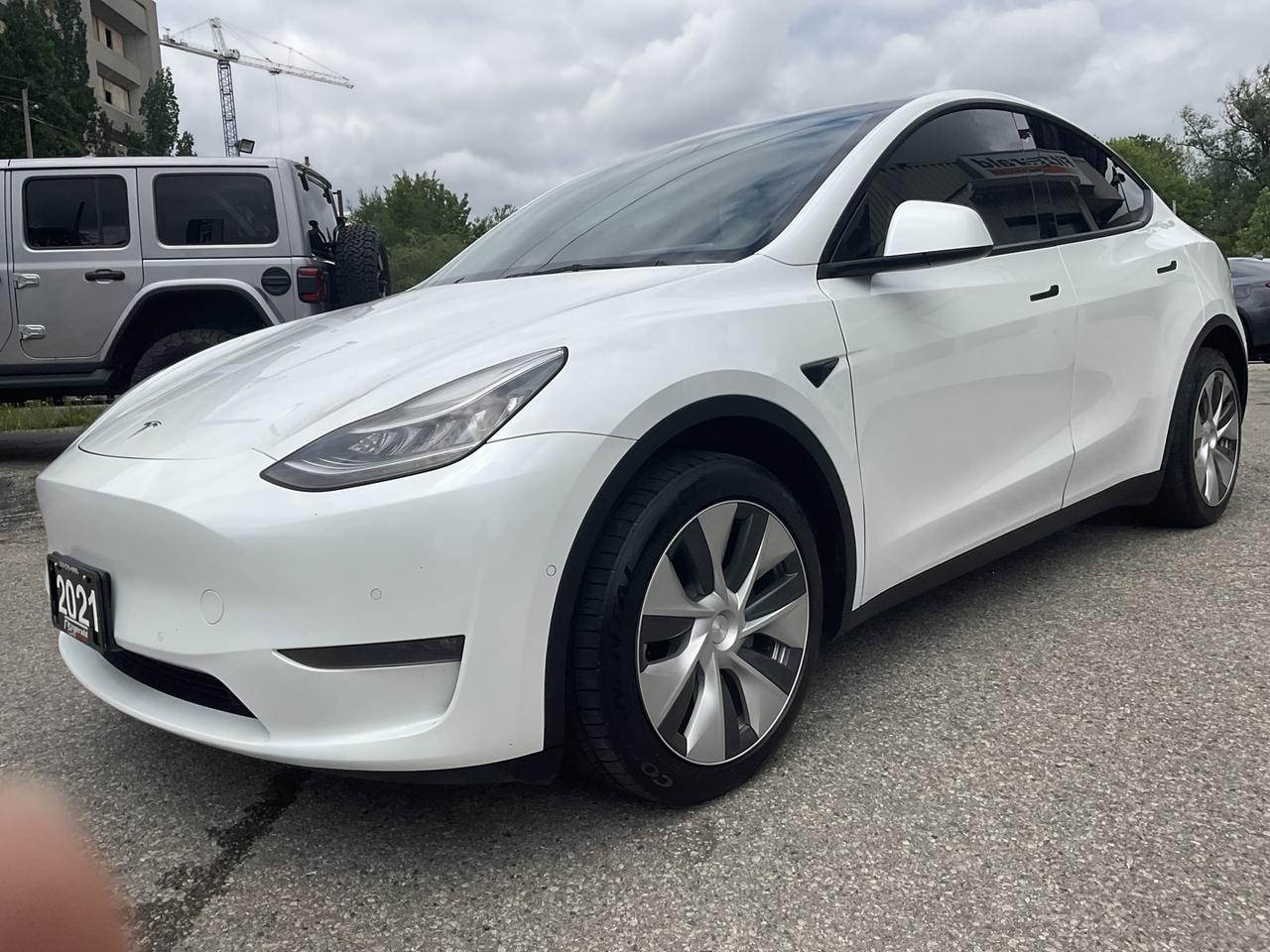 2021 Tesla Model Y Long Range - WHITE LEATHER! NA! CAMERAS! EV RATES! Photo