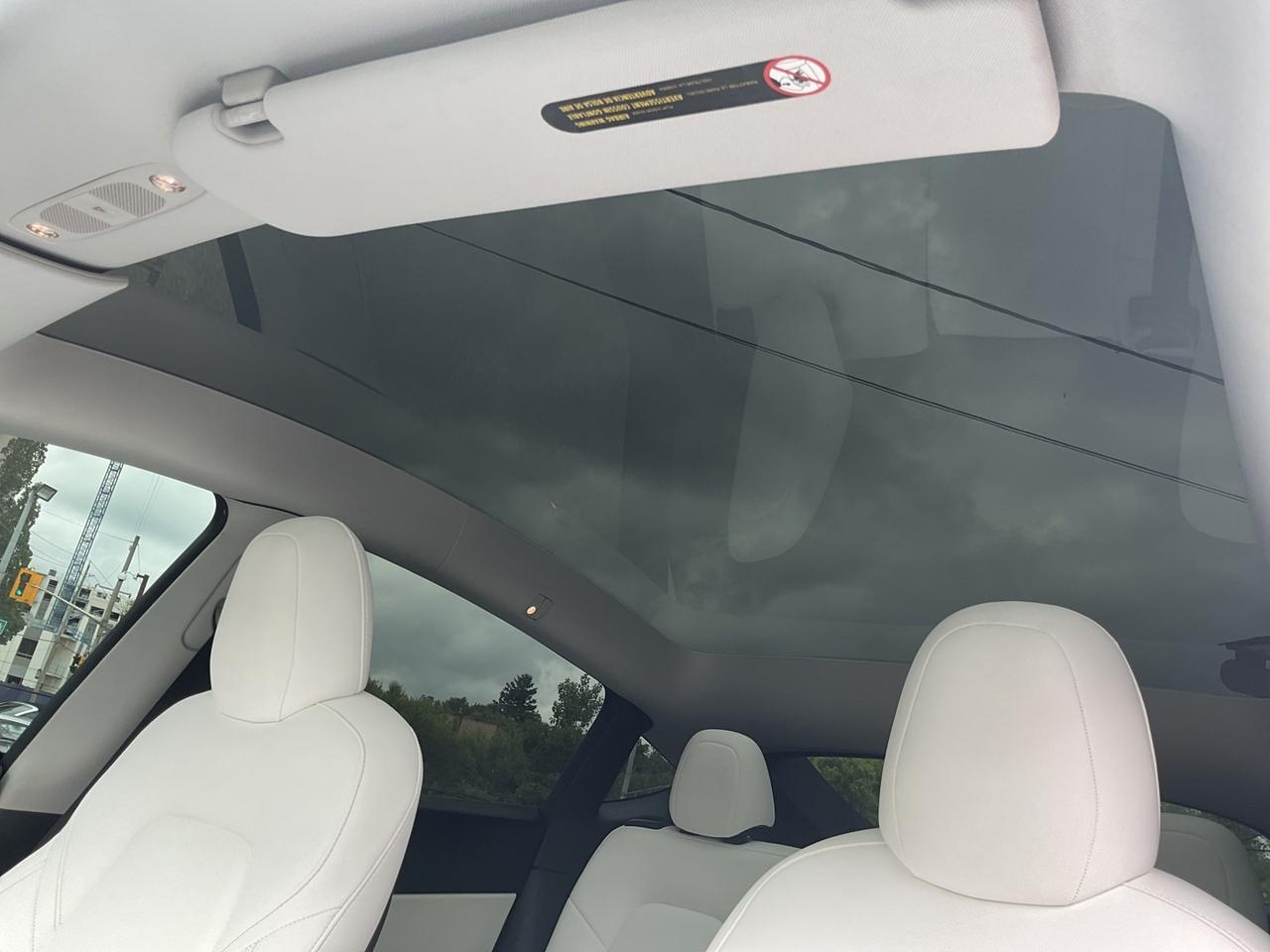 2021 Tesla Model Y Long Range - WHITE LEATHER! NA! CAMERAS! EV RATES! Photo