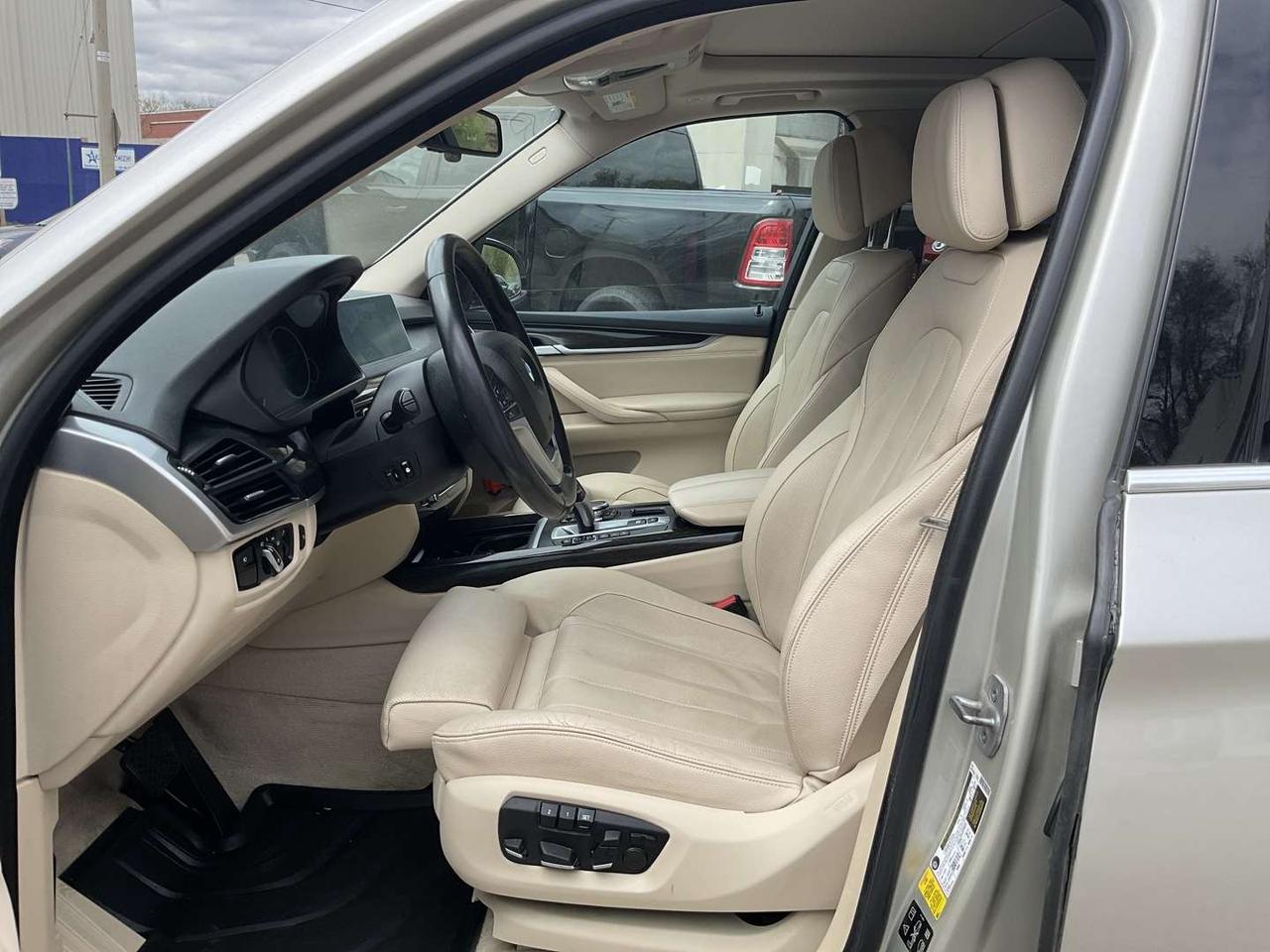 2015 BMW X5 xDrive35i - LTHR! NAV! HUD! 360 CAM! BSM! NIGHT VISION! SOFT CLOSE! Photo
