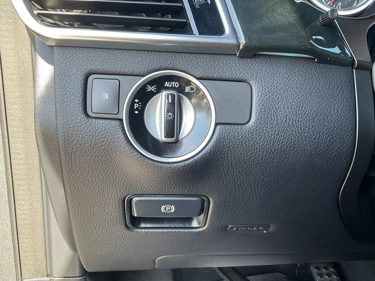 2018 Mercedes-Benz GLE GLE 550 - NAV! 360 CAM! BSM! PANO ROOF! H/K AUDIO! Photo