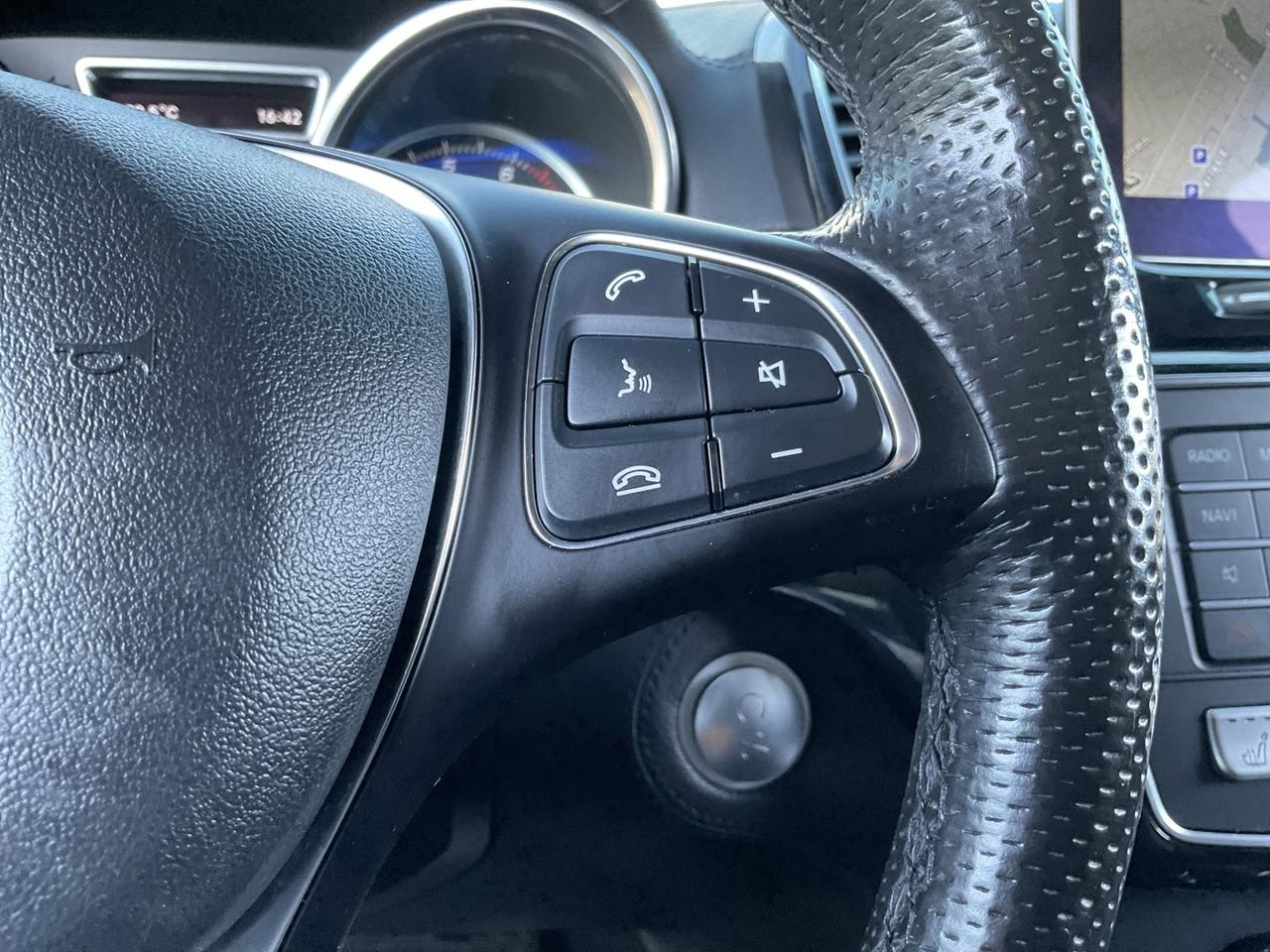2018 Mercedes-Benz GLE GLE 550 - NAV! 360 CAM! BSM! PANO ROOF! H/K AUDIO! Photo