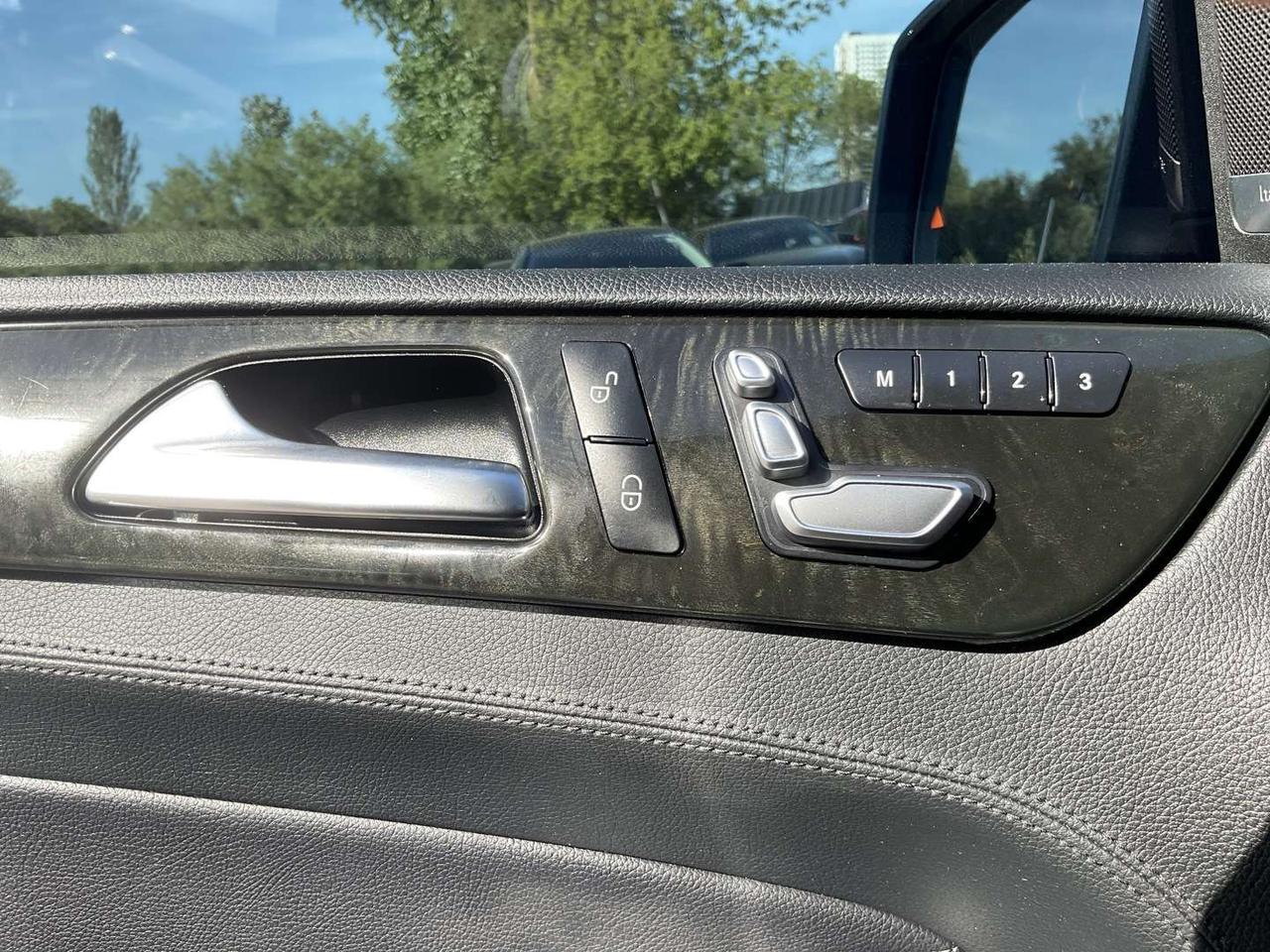 2018 Mercedes-Benz GLE GLE 550 - NAV! 360 CAM! BSM! PANO ROOF! H/K AUDIO! Photo