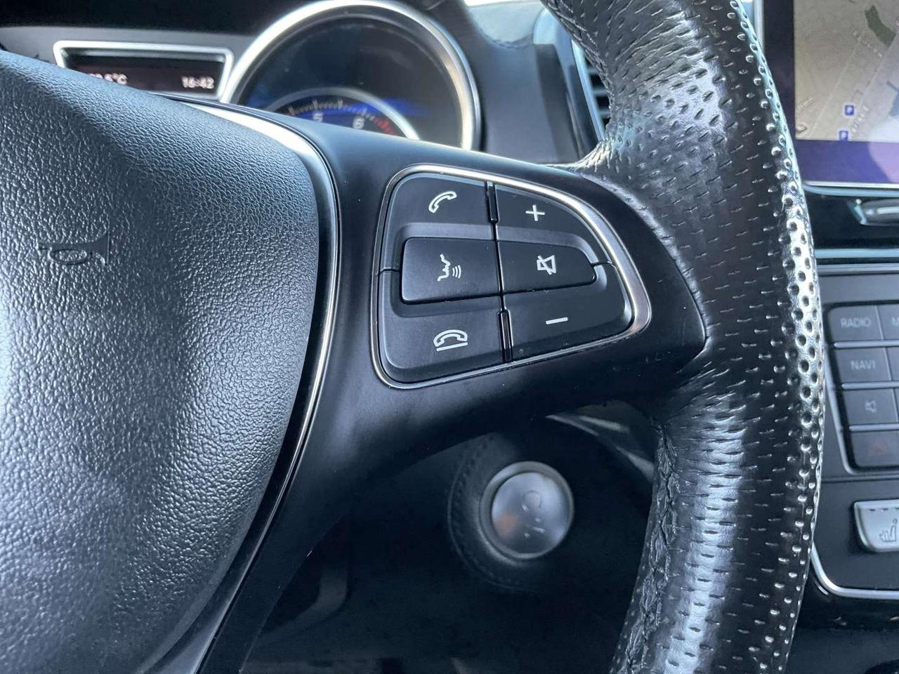 2018 Mercedes-Benz GLE GLE 550 - NAV! 360 CAM! BSM! PANO ROOF! H/K AUDIO! Photo