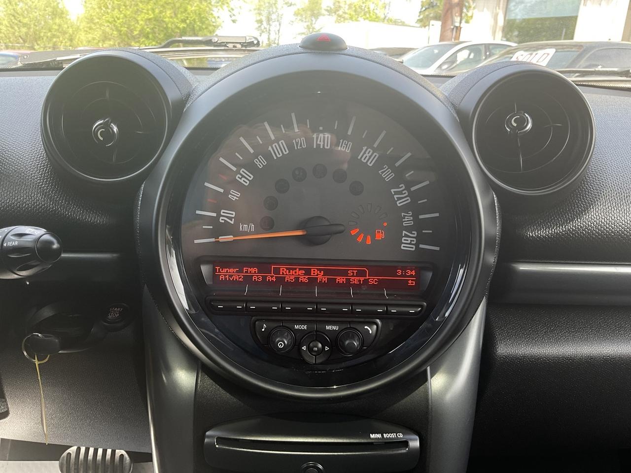 2015 MINI Countryman S ALL4 - LEATHER! PANO ROOF! BLUETOOTH! HTD SEATS! Photo