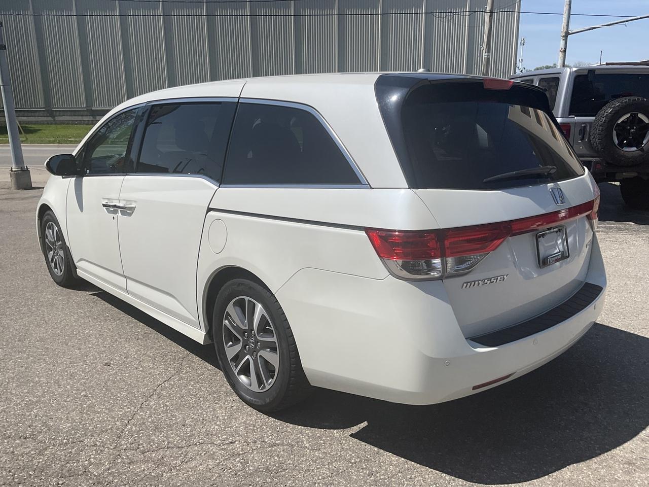 2015 Honda Odyssey Touring - LTHR! NAV! BACK-UP CAM! BSM! DVD! 8 PASS Photo