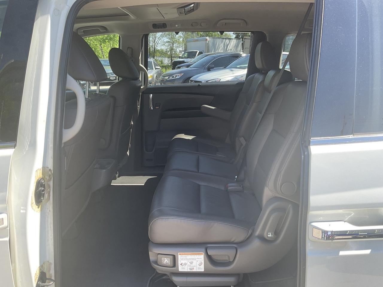 2015 Honda Odyssey Touring - LTHR! NAV! BACK-UP CAM! BSM! DVD! 8 PASS Photo
