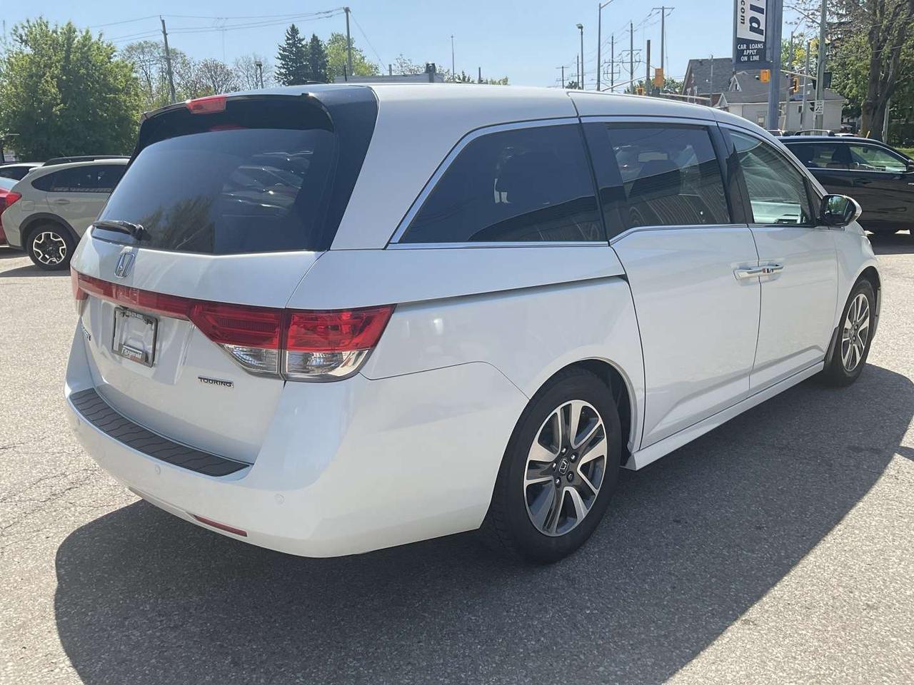 2015 Honda Odyssey Touring - LTHR! NAV! BACK-UP CAM! BSM! DVD! 8 PASS! Photo