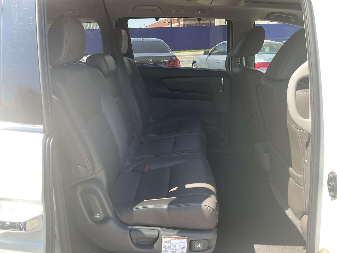 2015 Honda Odyssey Touring - LTHR! NAV! BACK-UP CAM! BSM! DVD! 8 PASS! Photo