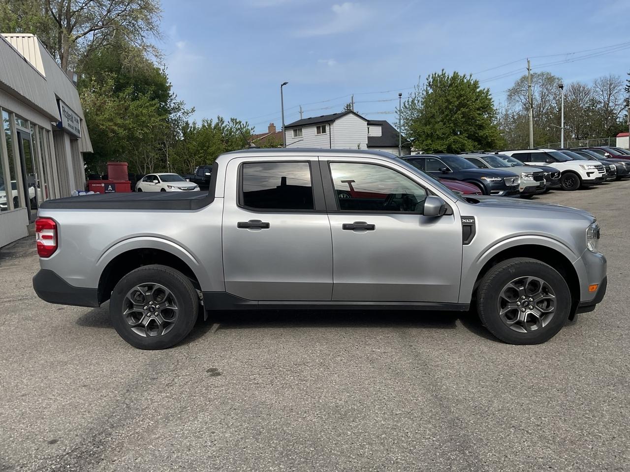 2022 Ford Maverick XLT - ALLOYS! CAR PLAY! BACK-UP CAM! SUNROOF! Photo