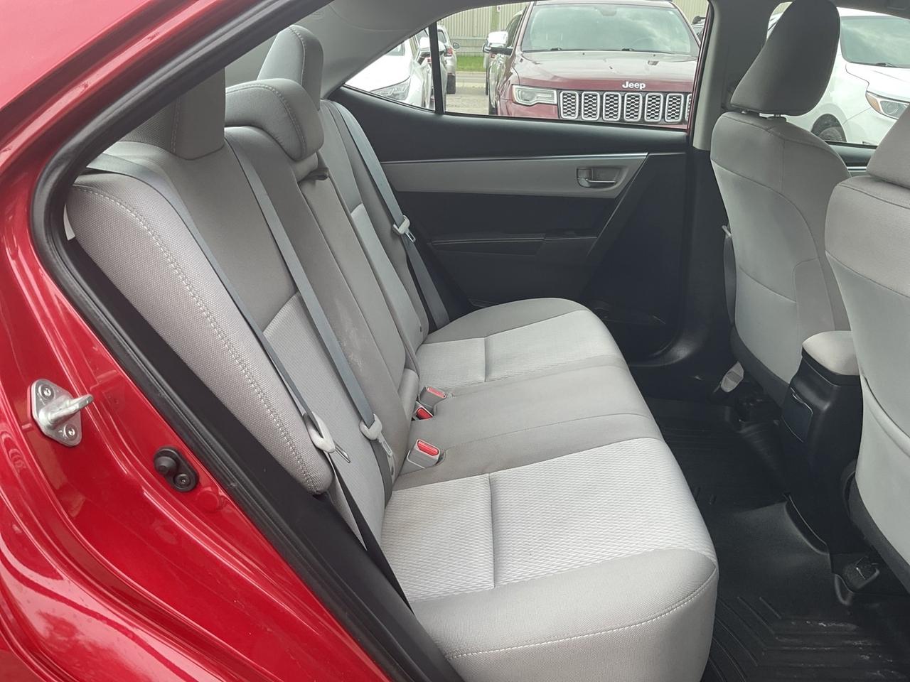 2015 Toyota Corolla LE - BACK-UP CAM! HEATED SEATS! BLUETOOTH! Photo