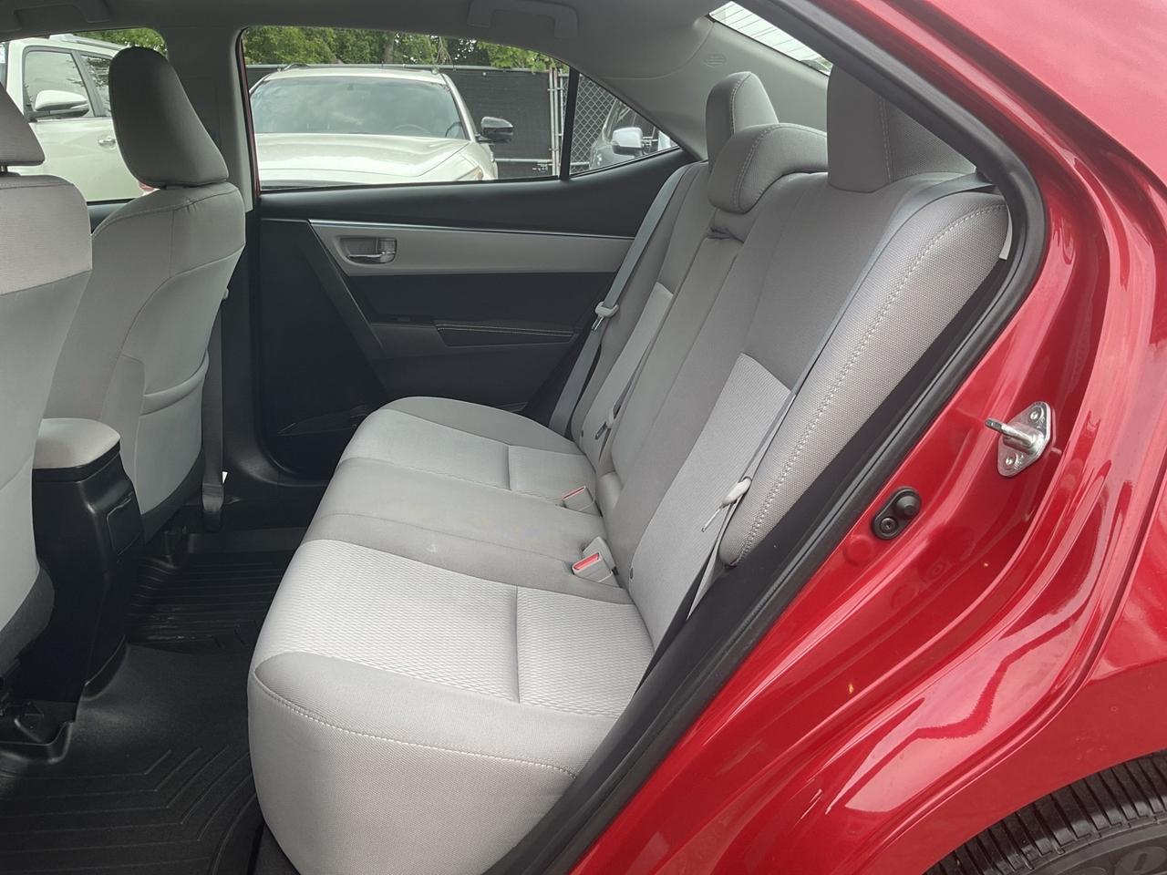2015 Toyota Corolla LE - BACK-UP CAM! HEATED SEATS! BLUETOOTH! Photo
