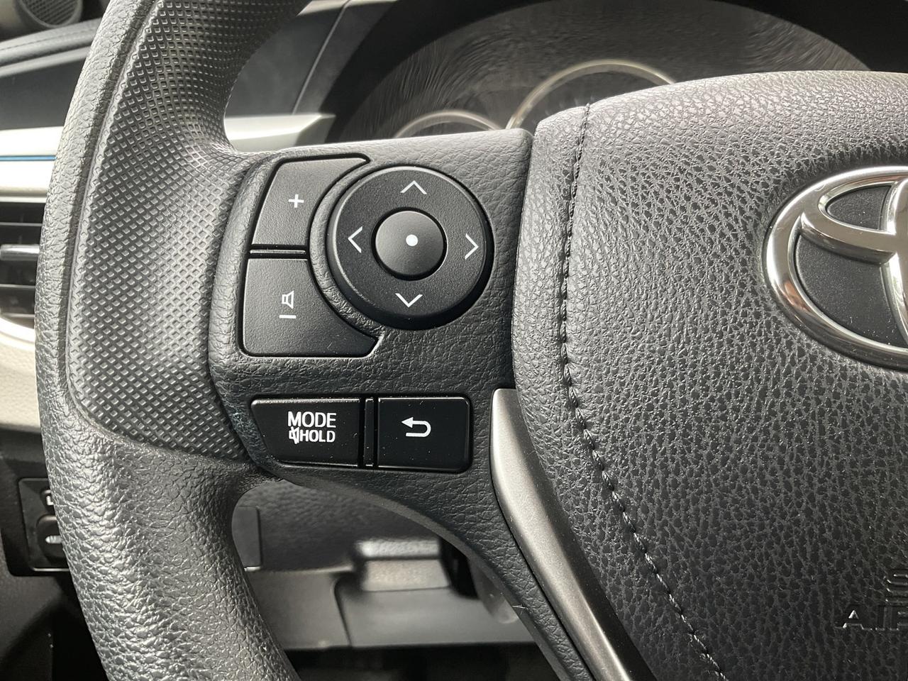2015 Toyota Corolla LE - BACK-UP CAM! HEATED SEATS! BLUETOOTH! Photo