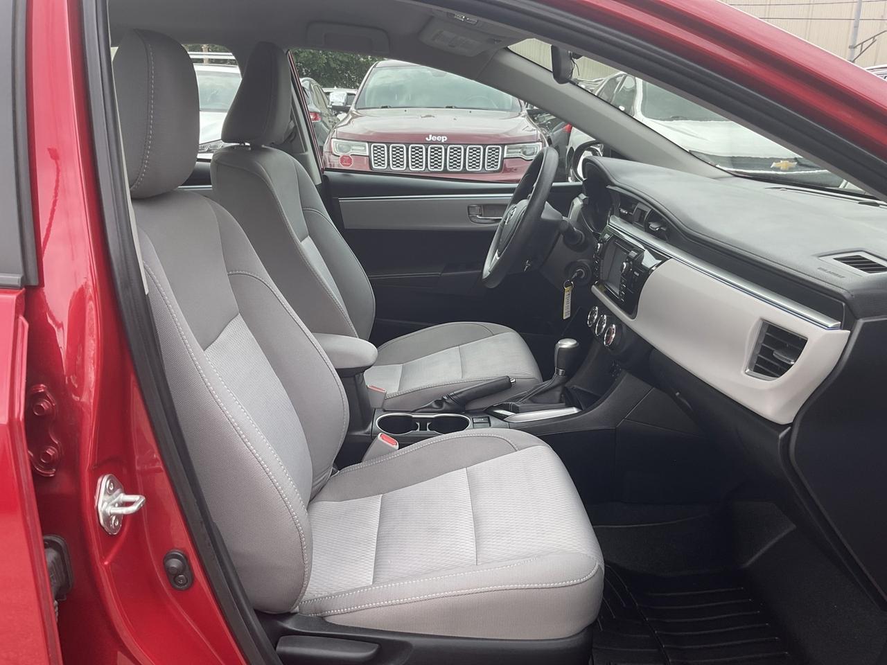 2015 Toyota Corolla LE - BACK-UP CAM! HEATED SEATS! BLUETOOTH! Photo