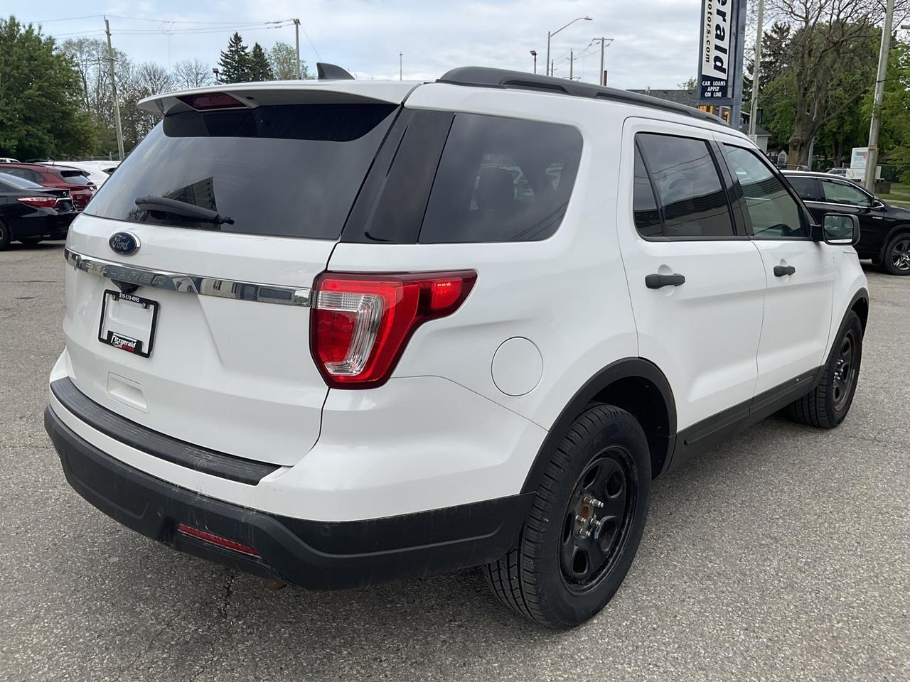 2018 Ford Explorer Base FWD - BACK-UP CAM! BLUETOOTH! 7 PASS! Photo