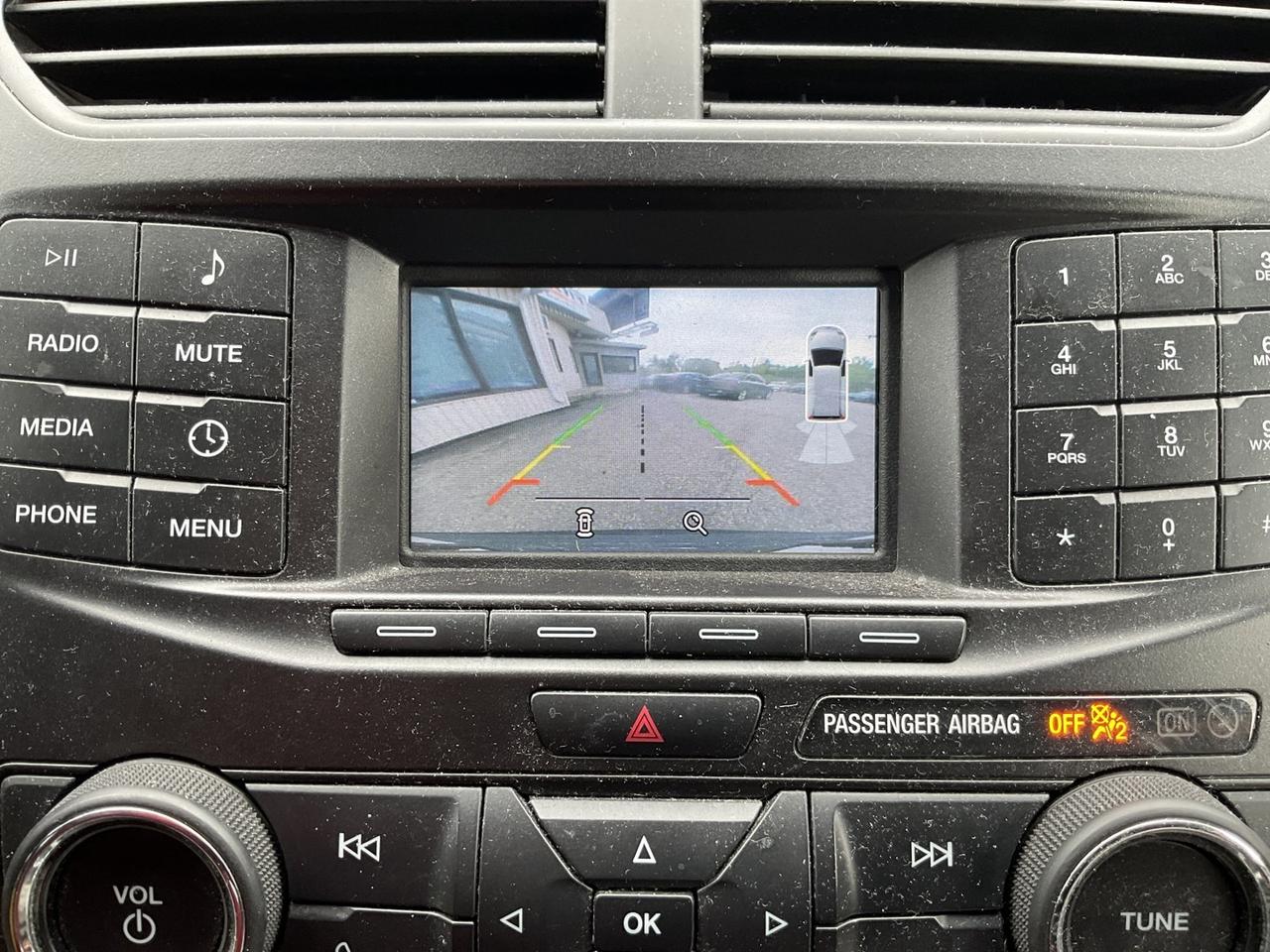 2018 Ford Explorer Base FWD - BACK-UP CAM! BLUETOOTH! 7 PASS! Photo