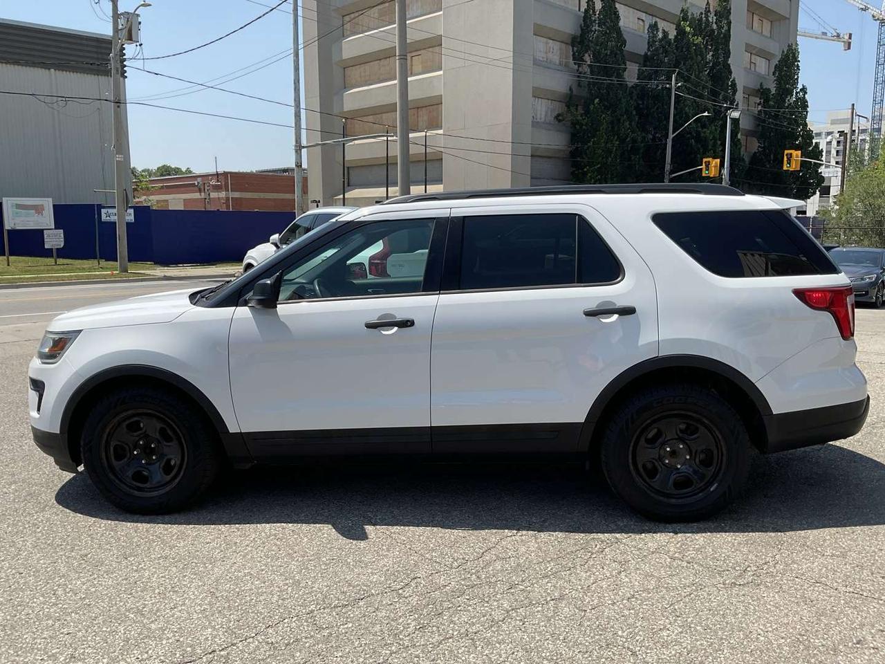 2018 Ford Explorer Base FWD - BACK-UP CAM! BLUETOOTH! 7 PASS! Photo