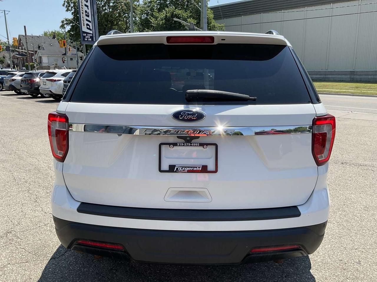 2018 Ford Explorer Base FWD - BACK-UP CAM! BLUETOOTH! 7 PASS! Photo