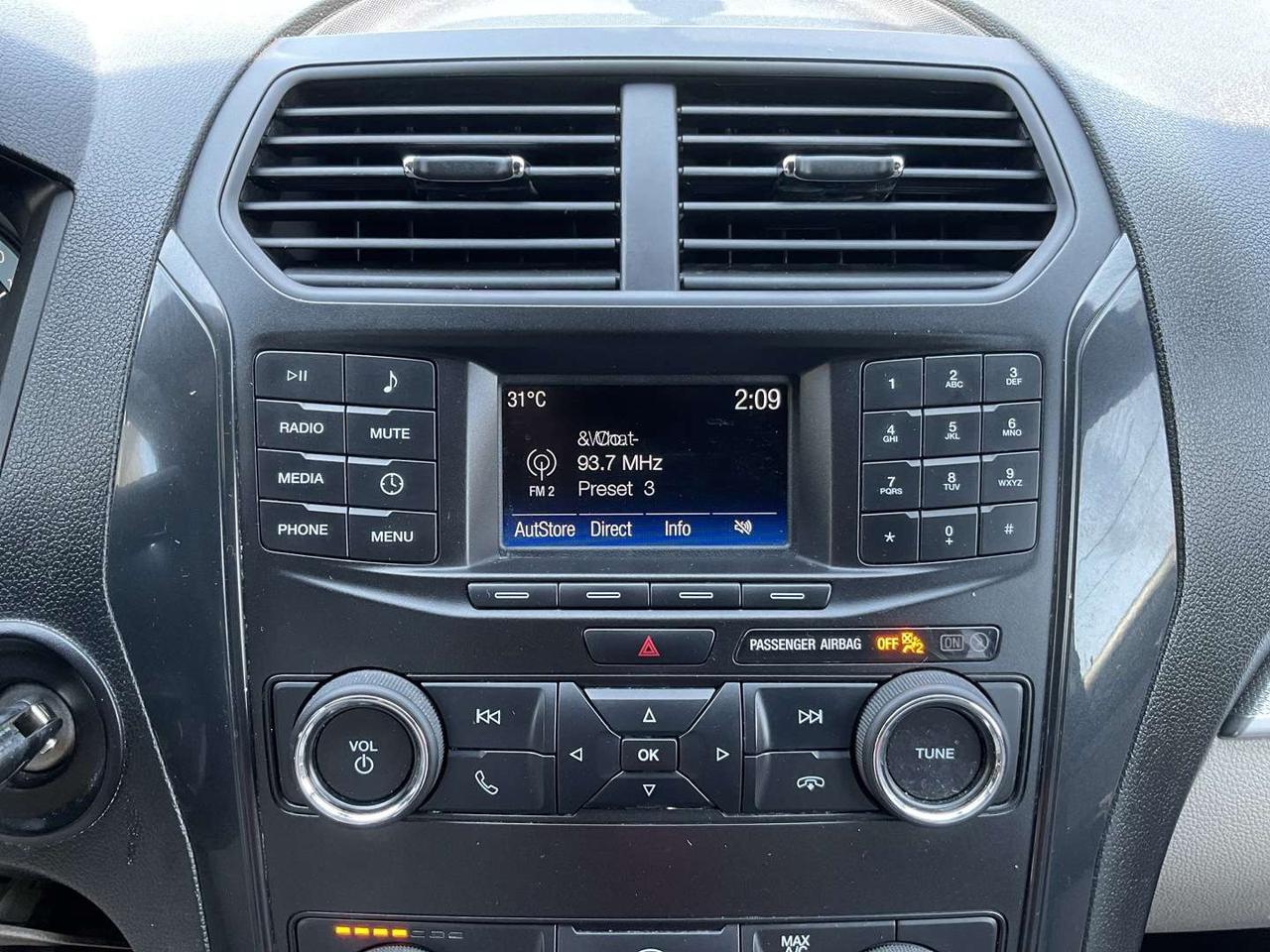 2018 Ford Explorer Base FWD - BACK-UP CAM! BLUETOOTH! 7 PASS! Photo