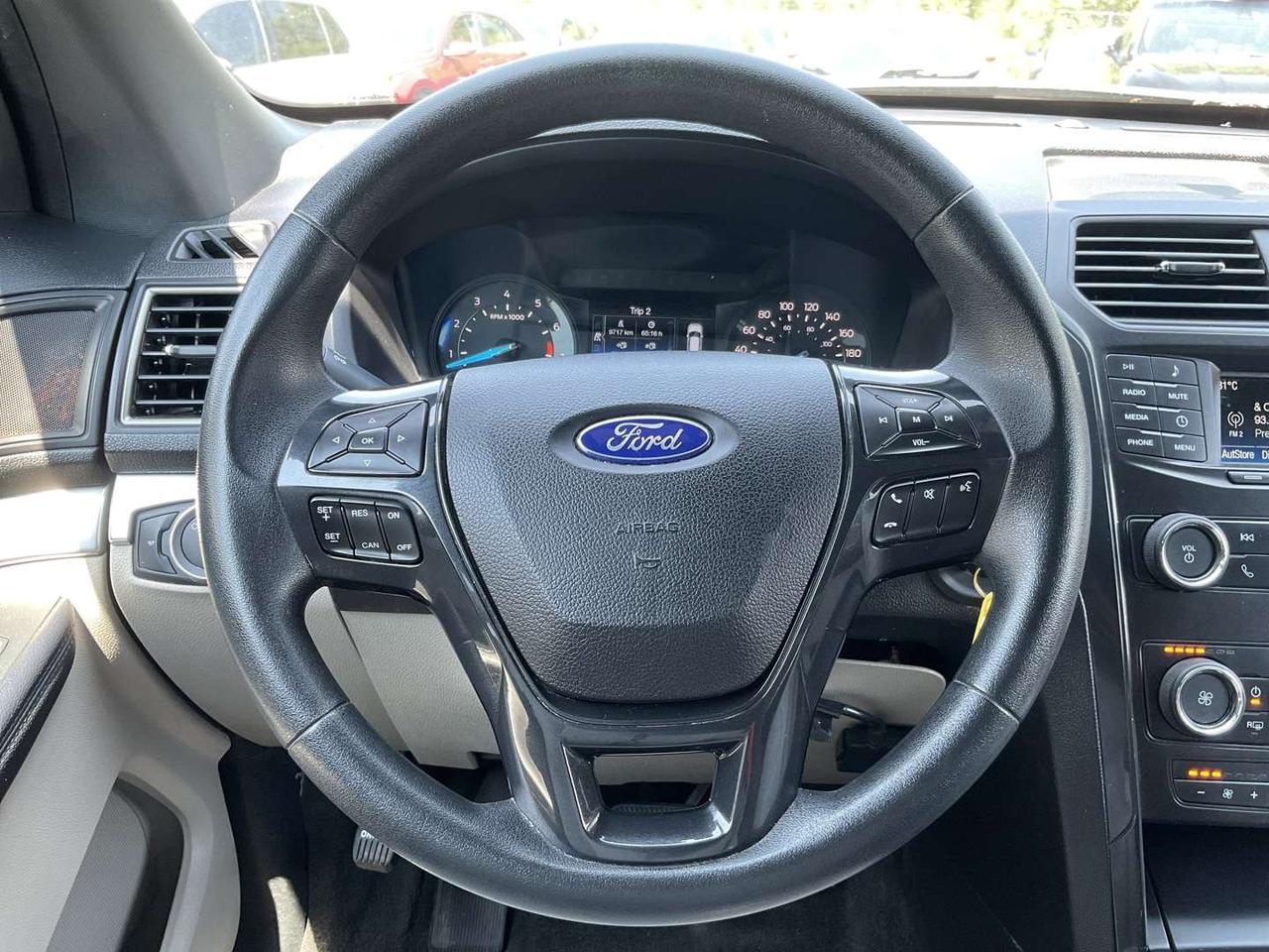2018 Ford Explorer Base FWD - BACK-UP CAM! BLUETOOTH! 7 PASS! Photo