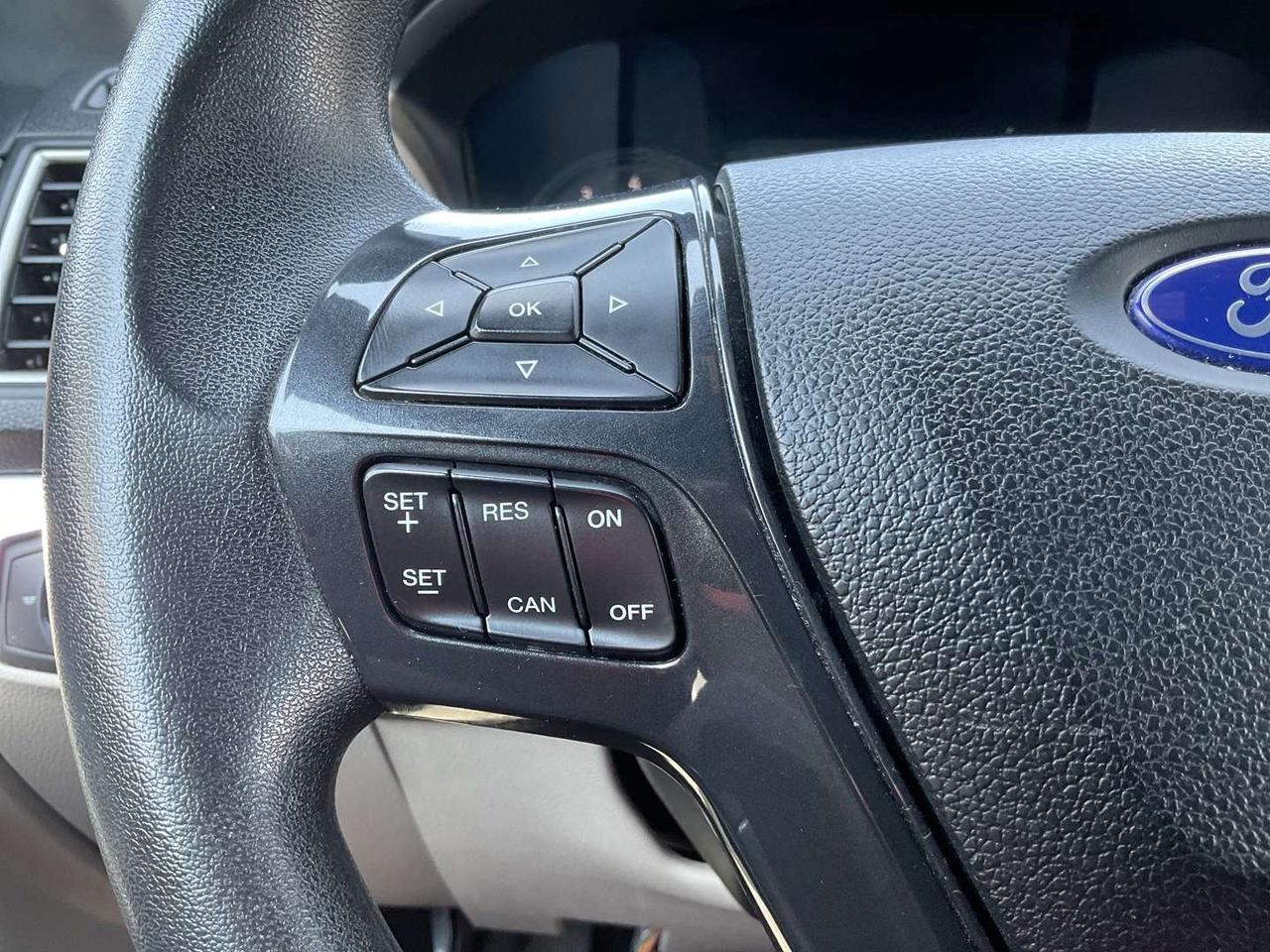 2018 Ford Explorer Base FWD - BACK-UP CAM! BLUETOOTH! 7 PASS! Photo