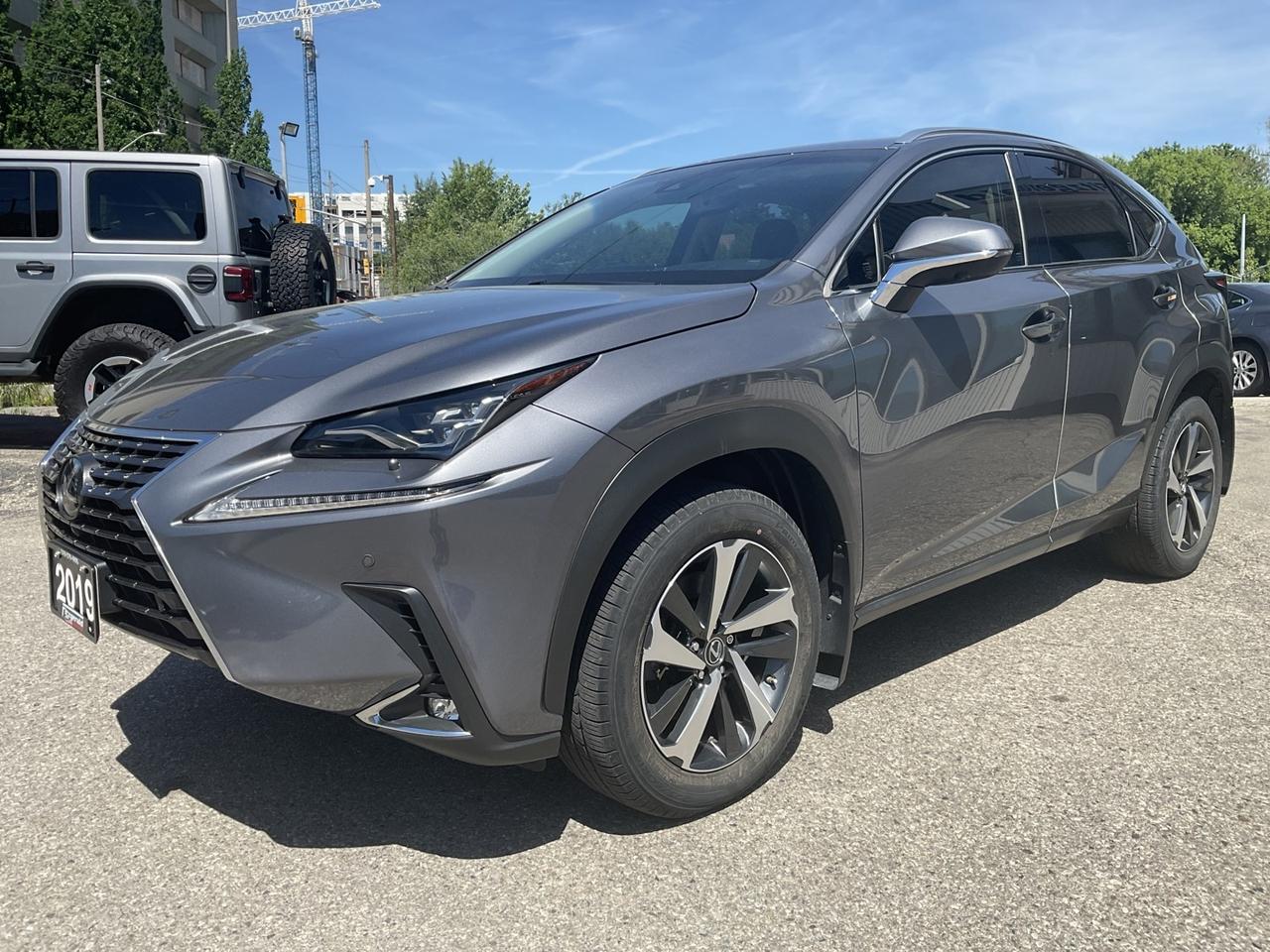 2019 Lexus NX 300 EXECUTIVE AWD - RED LTHR! NAV! 360 CAM! HUD! SUNRO Photo