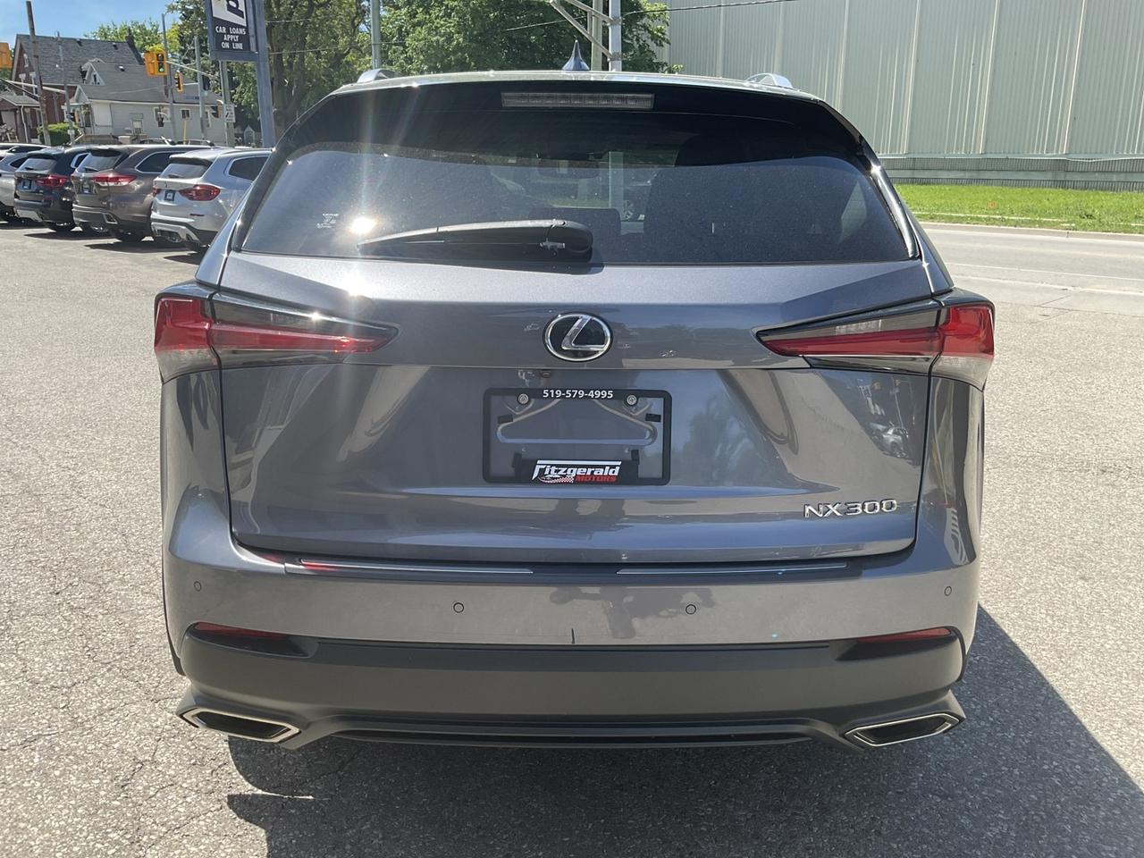 2019 Lexus NX 300 EXECUTIVE AWD - RED LTHR! NAV! 360 CAM! HUD! SUNRO Photo