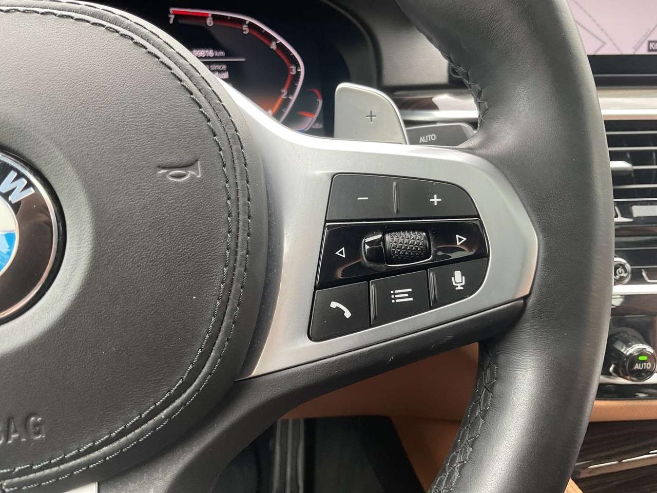 2020 BMW 5 Series 530i xDrive - SOFT CLOSE! NAV! BACK-UP CAM! BSM! HUD! Photo
