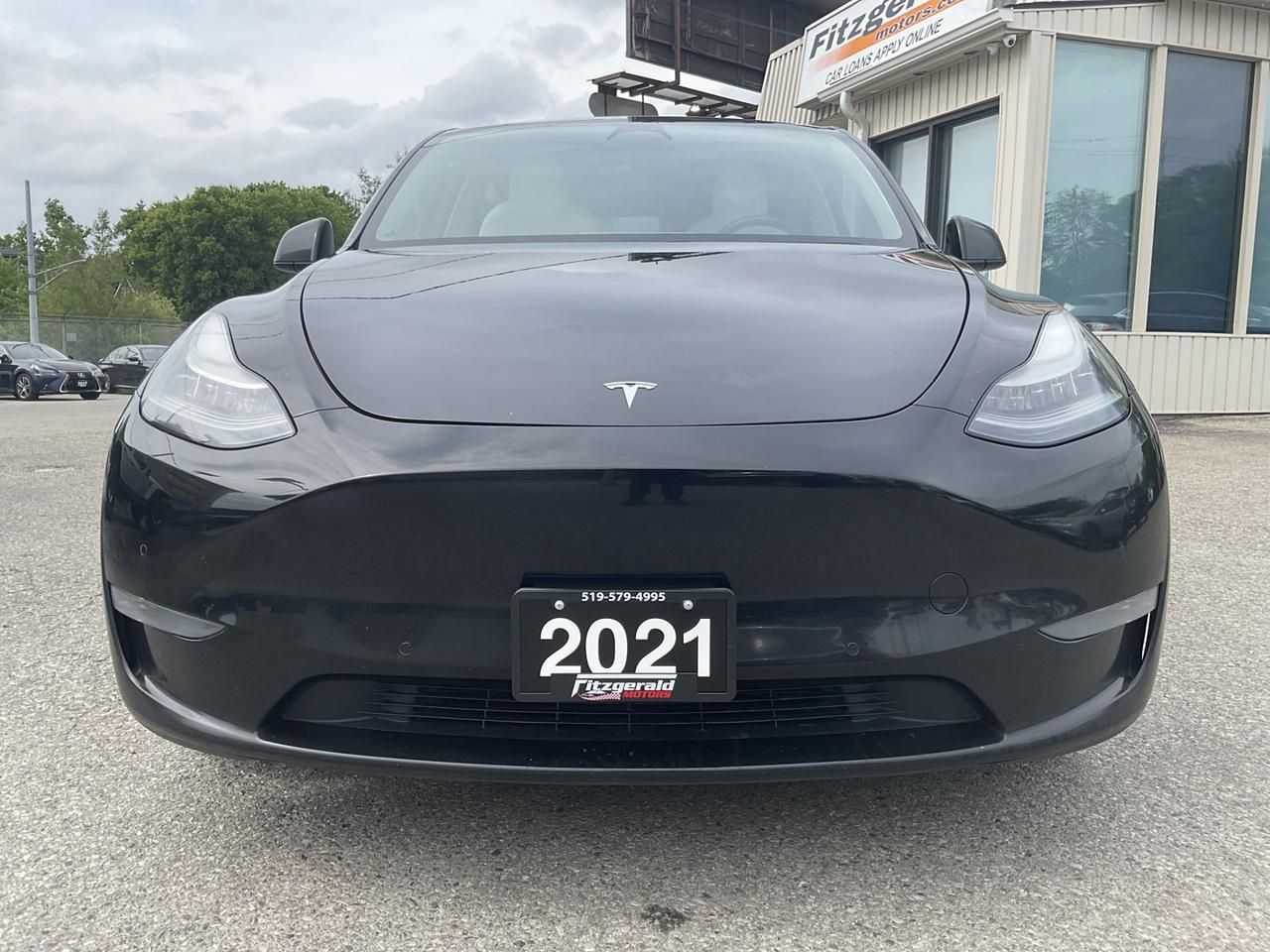 2021 Tesla Model Y Long Range - WHITE LEATHER! NAV! CAMERAS! EV RATES Photo