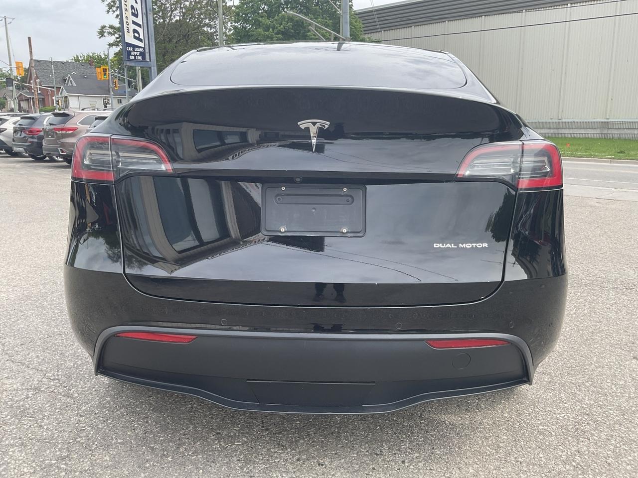 2021 Tesla Model Y Long Range - WHITE LEATHER! NAV! CAMERAS! EV RATES Photo